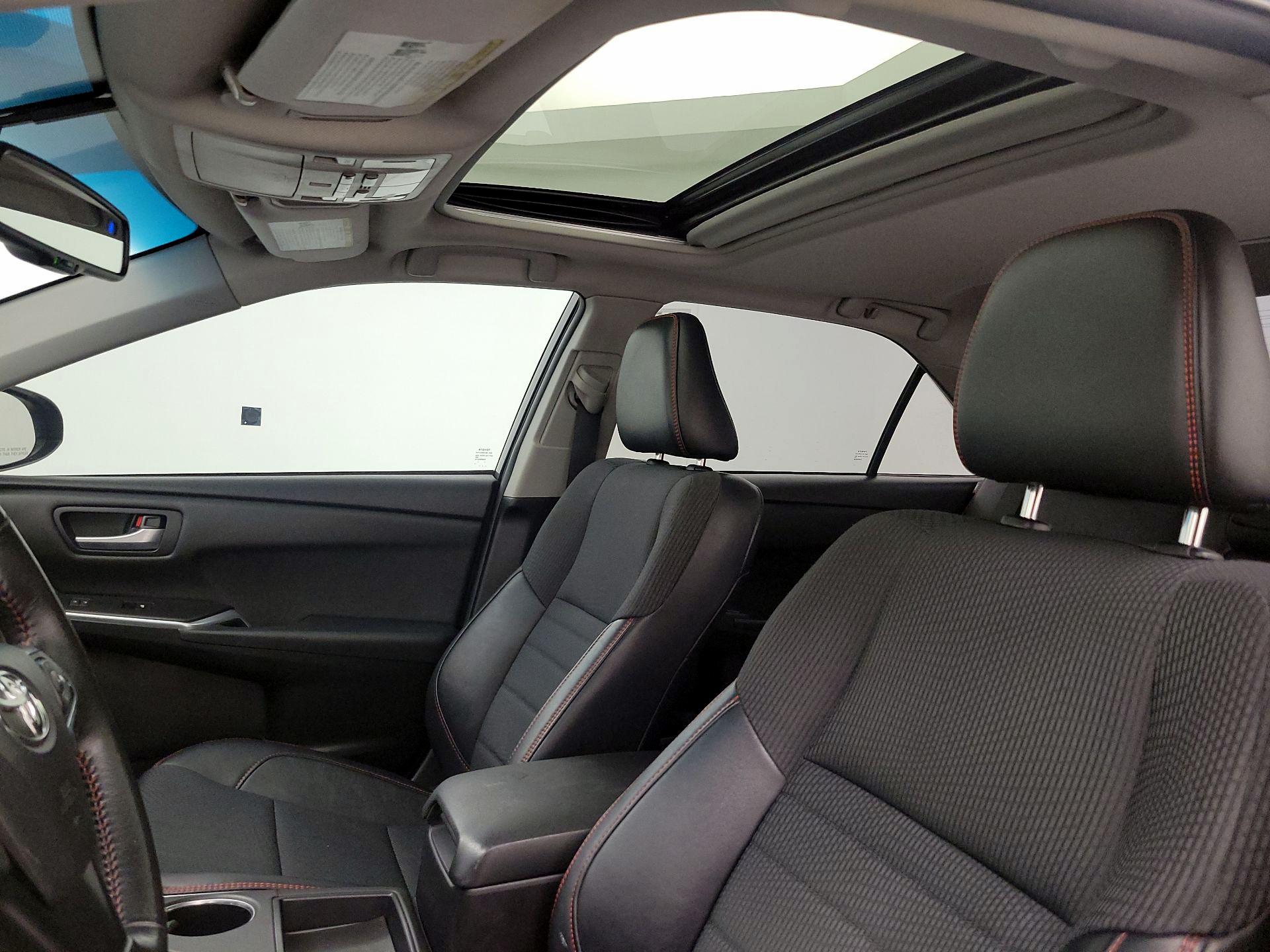 Thumbnail: 2016 Toyota Camry - 19