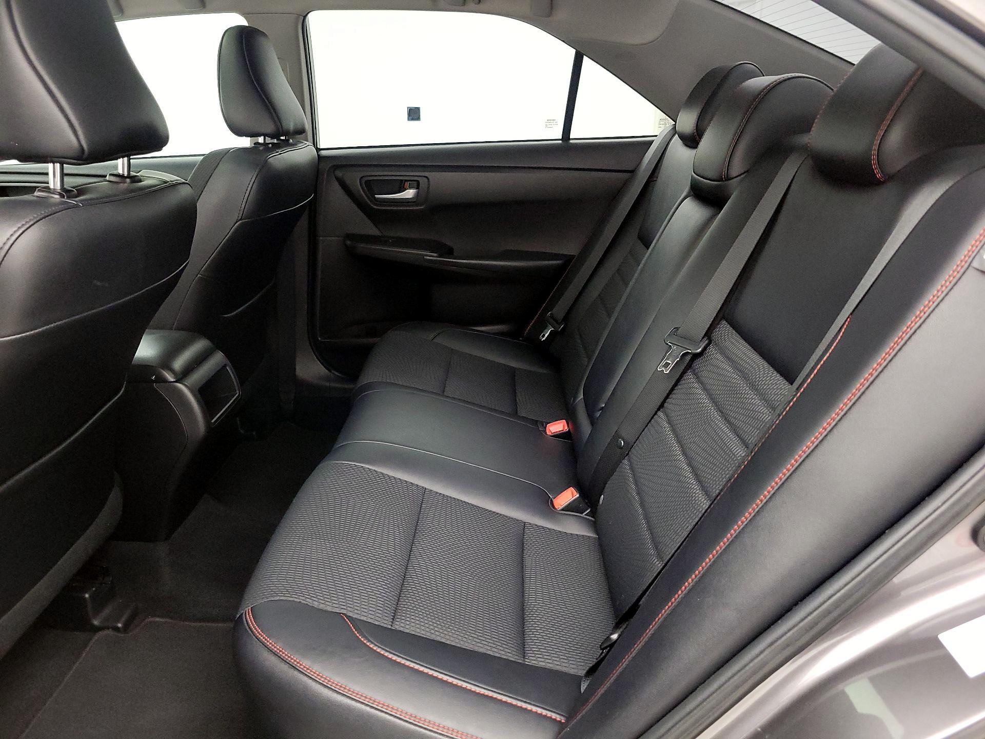 Thumbnail: 2016 Toyota Camry - 20