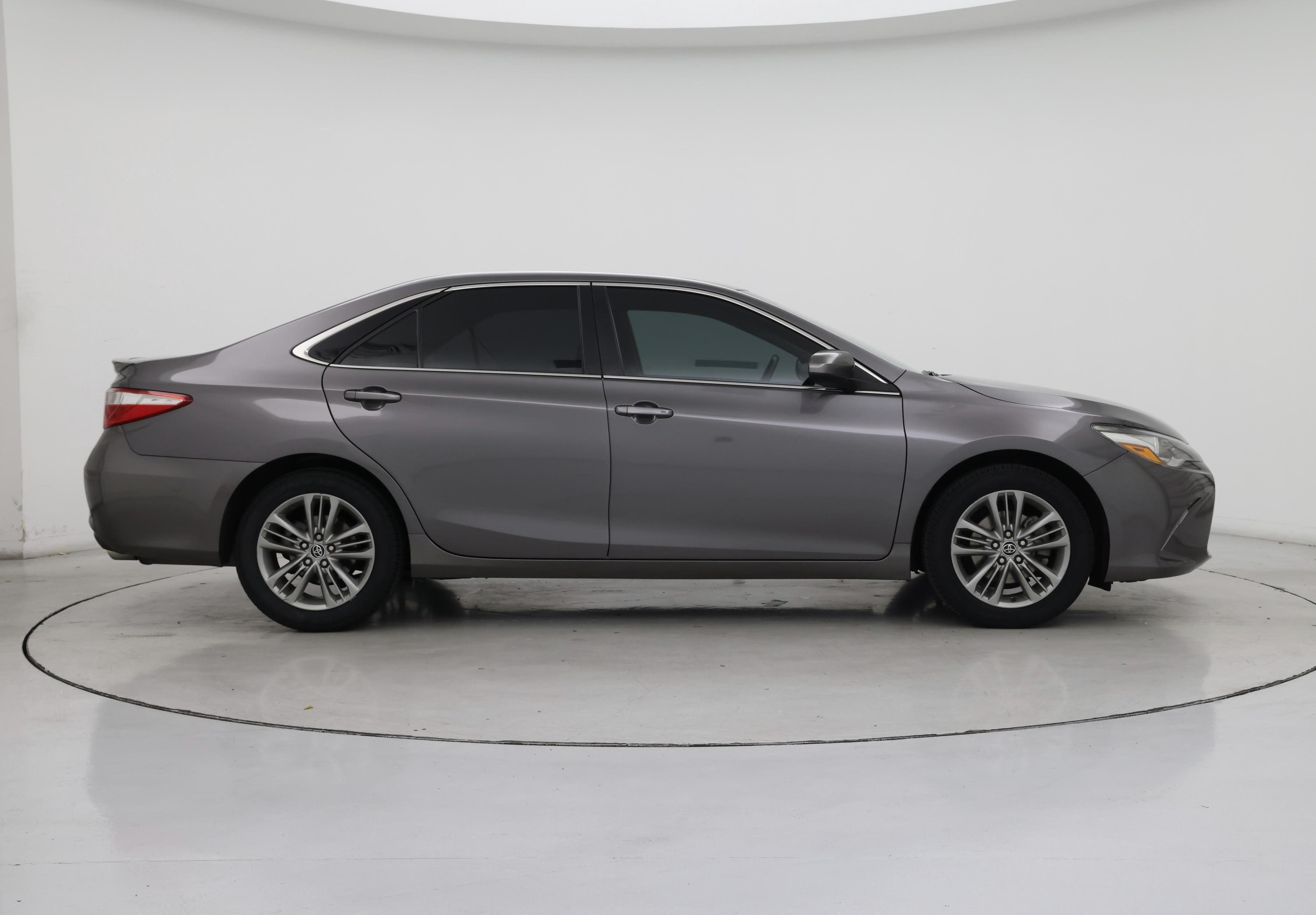 Thumbnail: 2016 Toyota Camry - 7