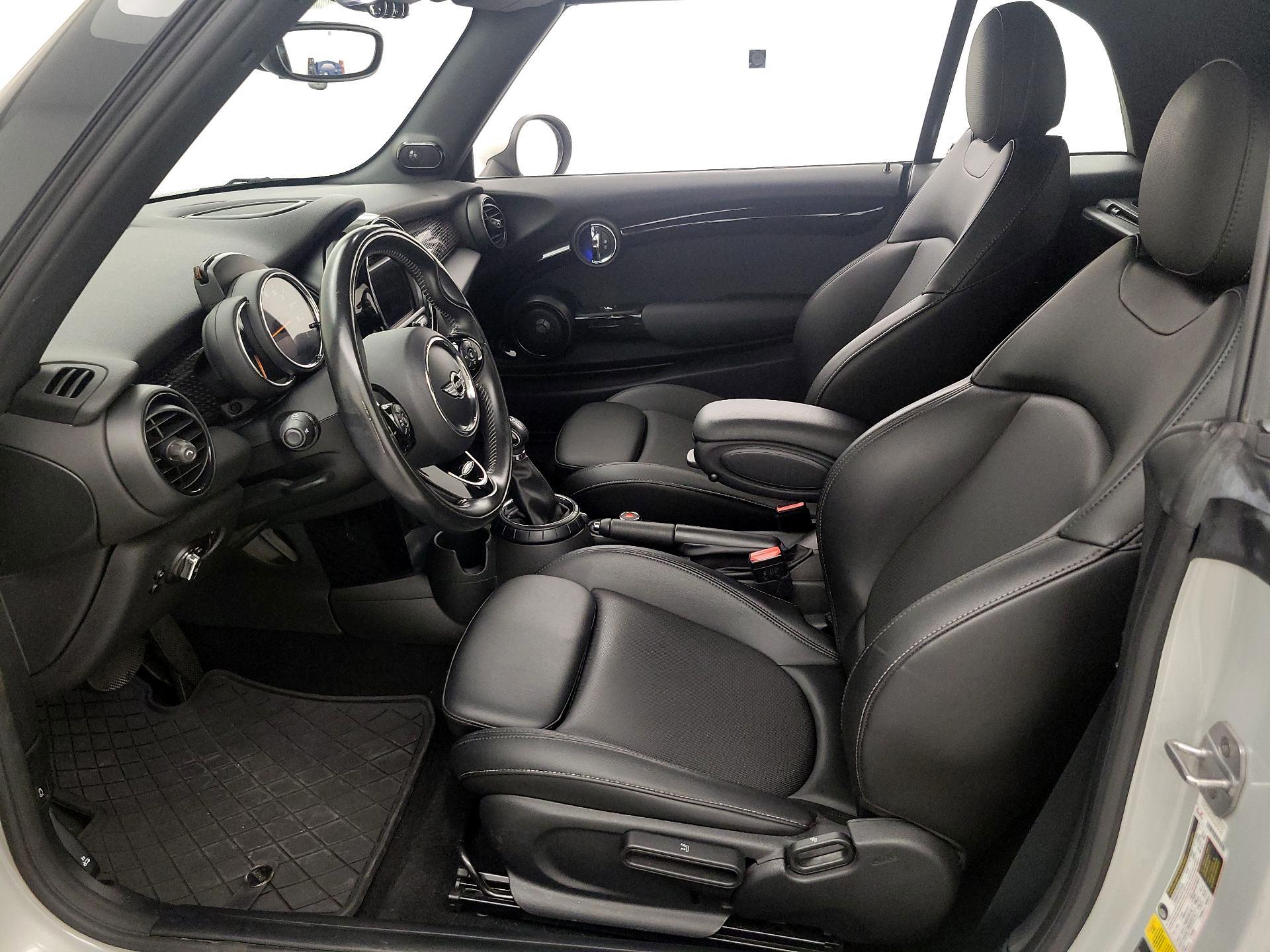 Thumbnail: 2017 MINI Cooper - 11