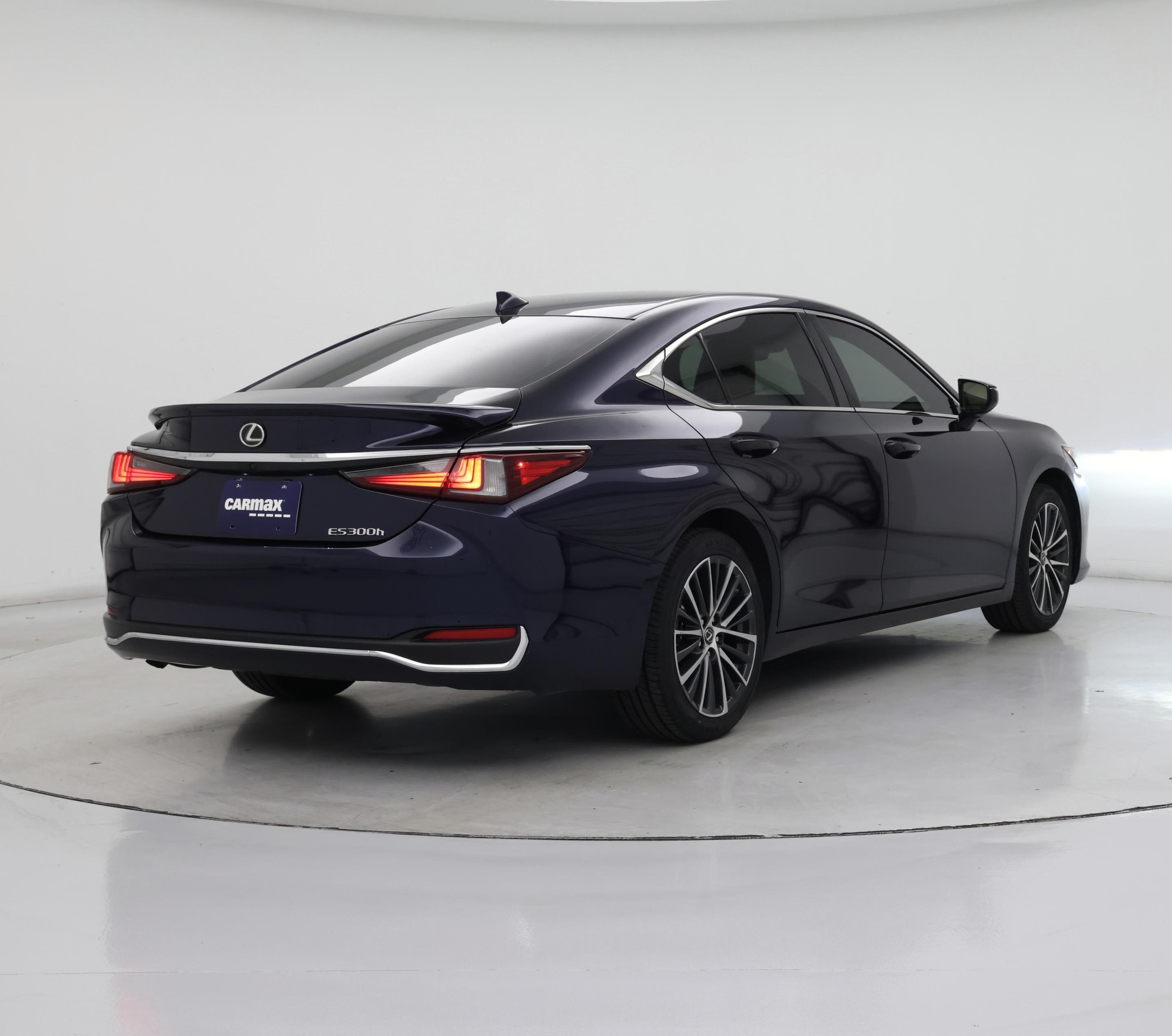 Thumbnail: 2024 Lexus ES - 8