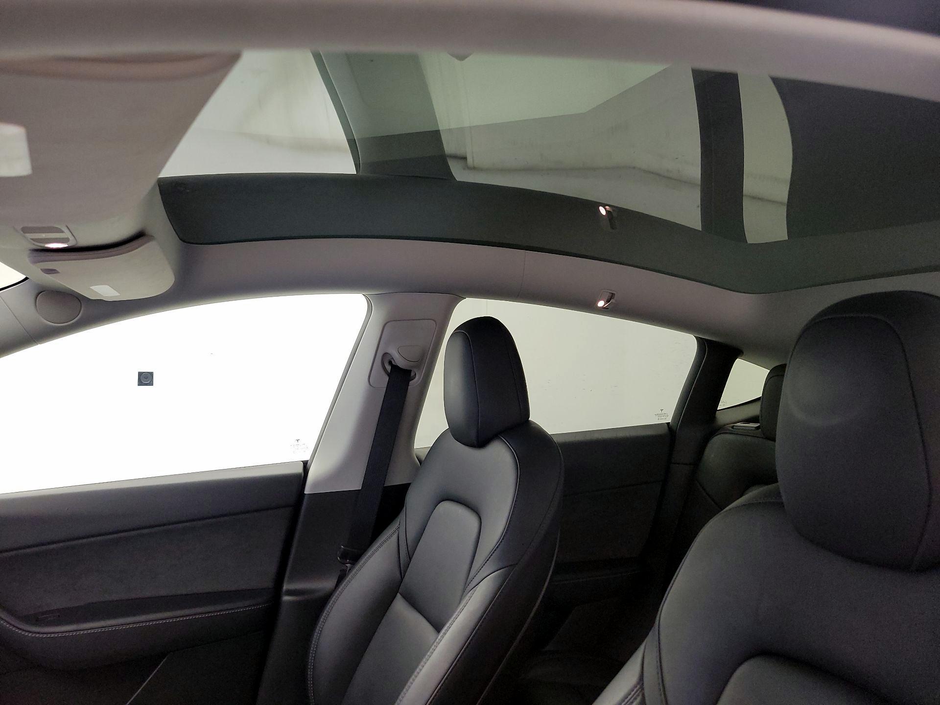 Thumbnail: 2022 Tesla Model Y - 18