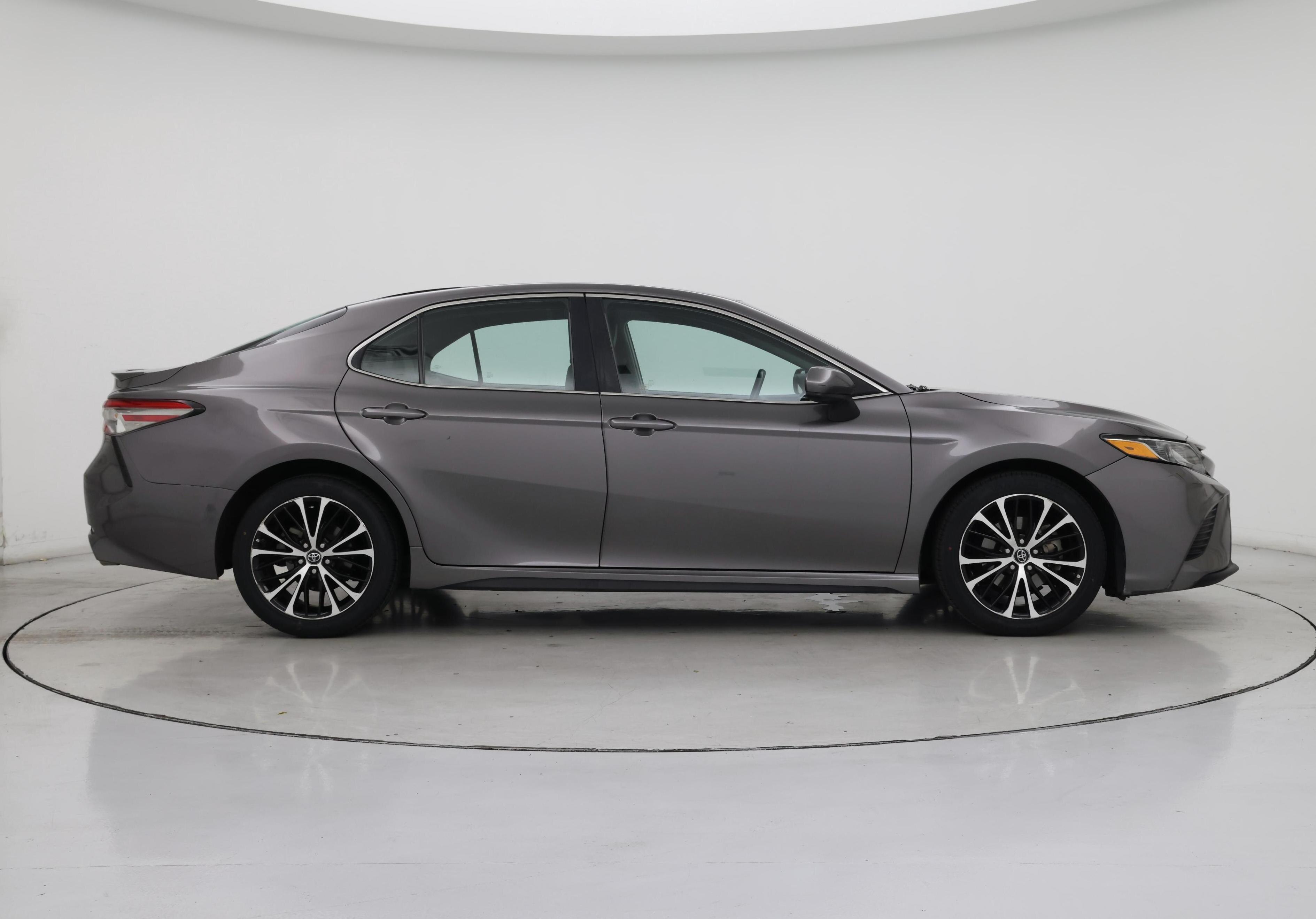 Thumbnail: 2018 Toyota Camry - 7