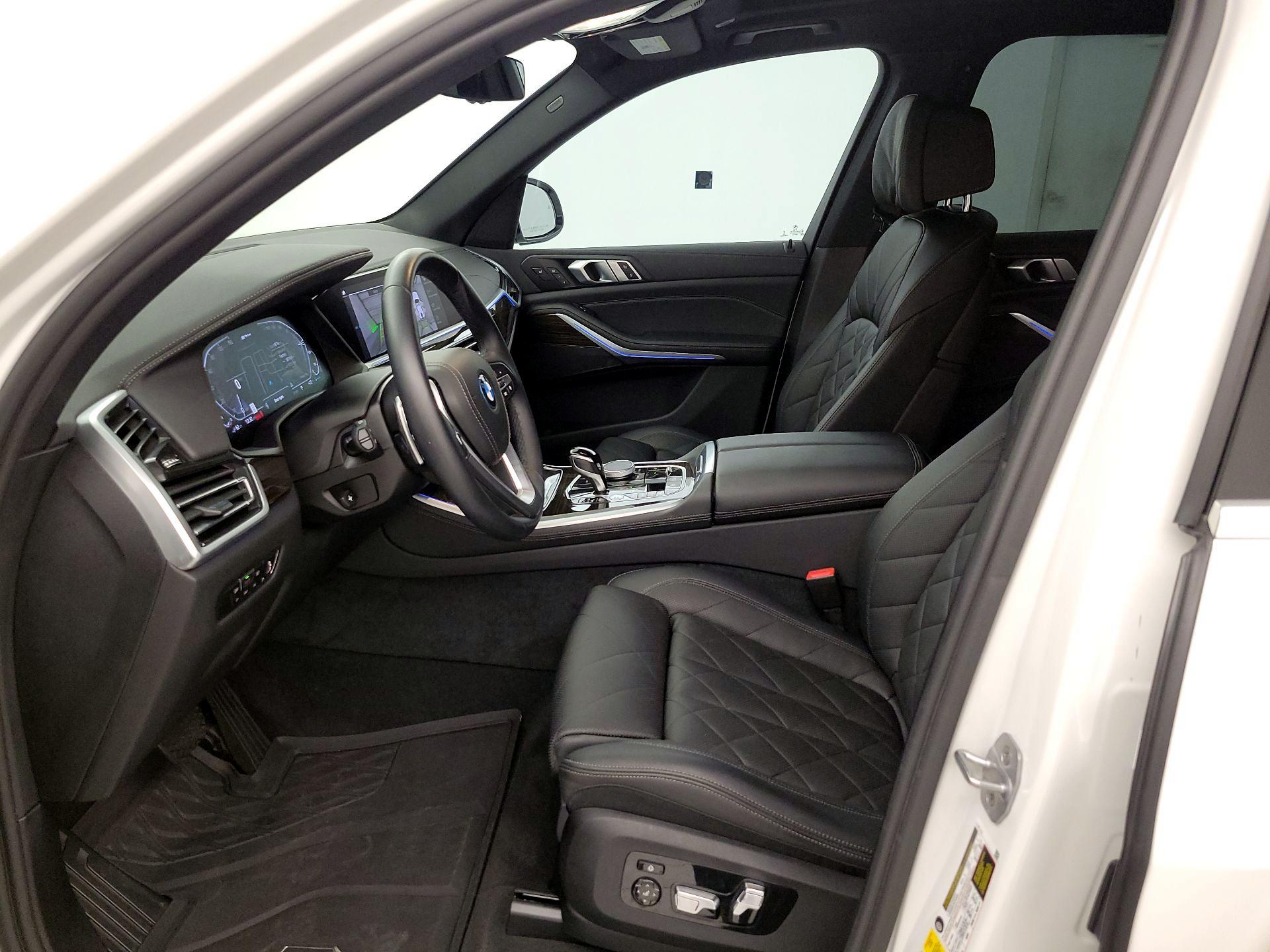 Thumbnail: 2023 BMW X5 - 11