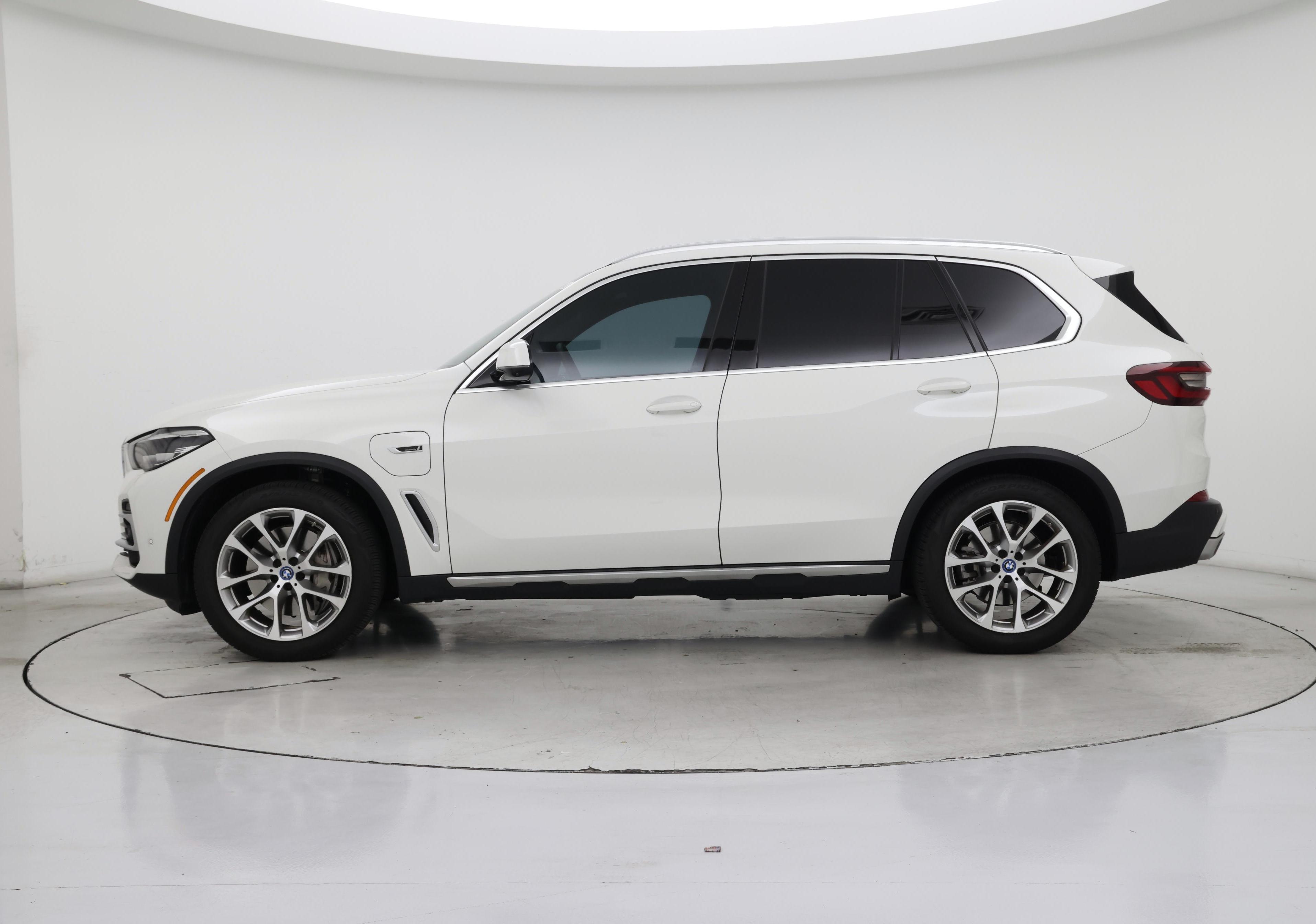 Thumbnail: 2023 BMW X5 - 3