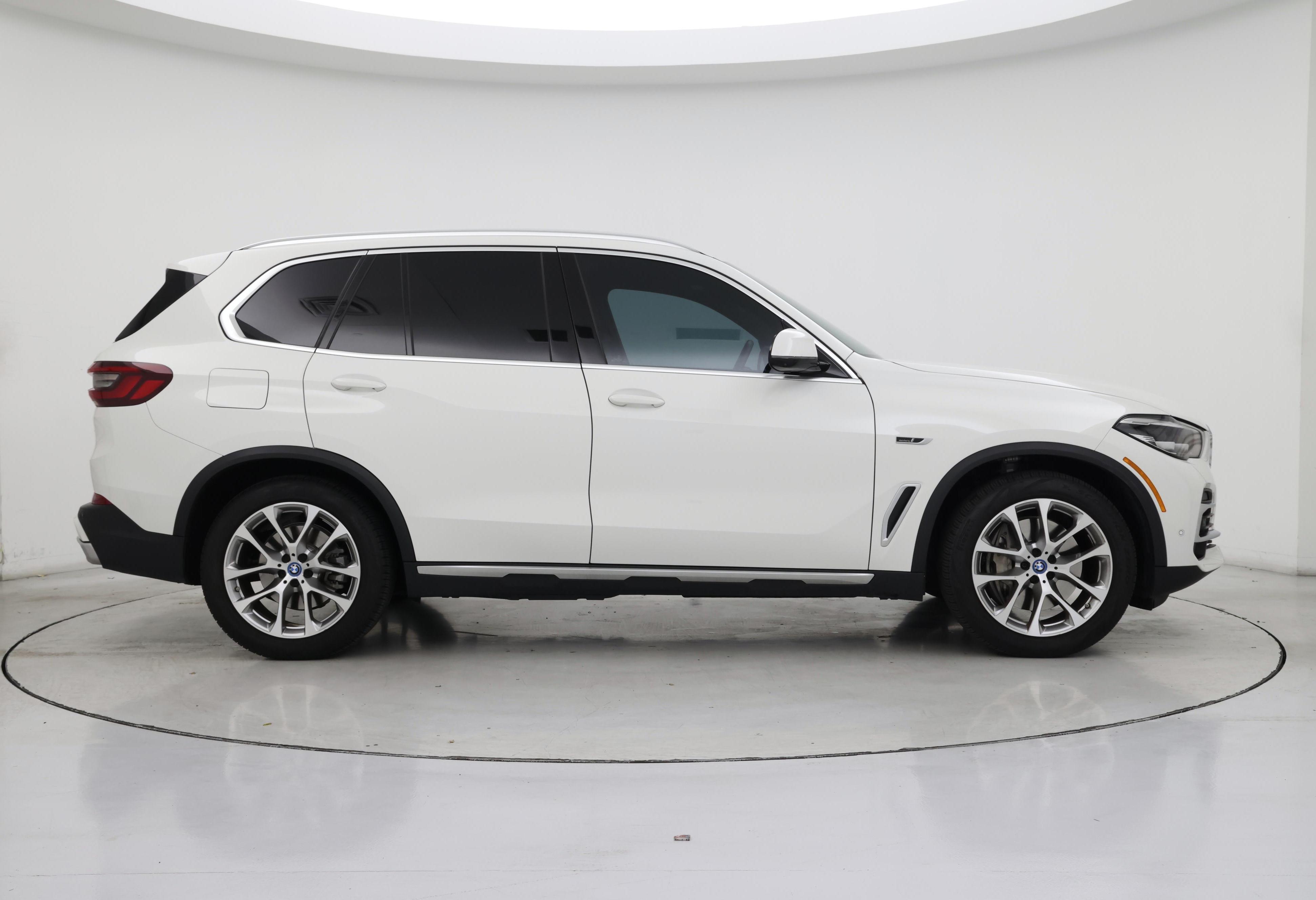 Thumbnail: 2023 BMW X5 - 7