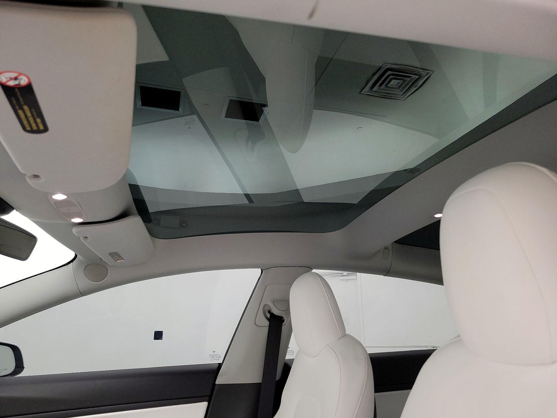 Thumbnail: 2021 Tesla Model 3 - 19