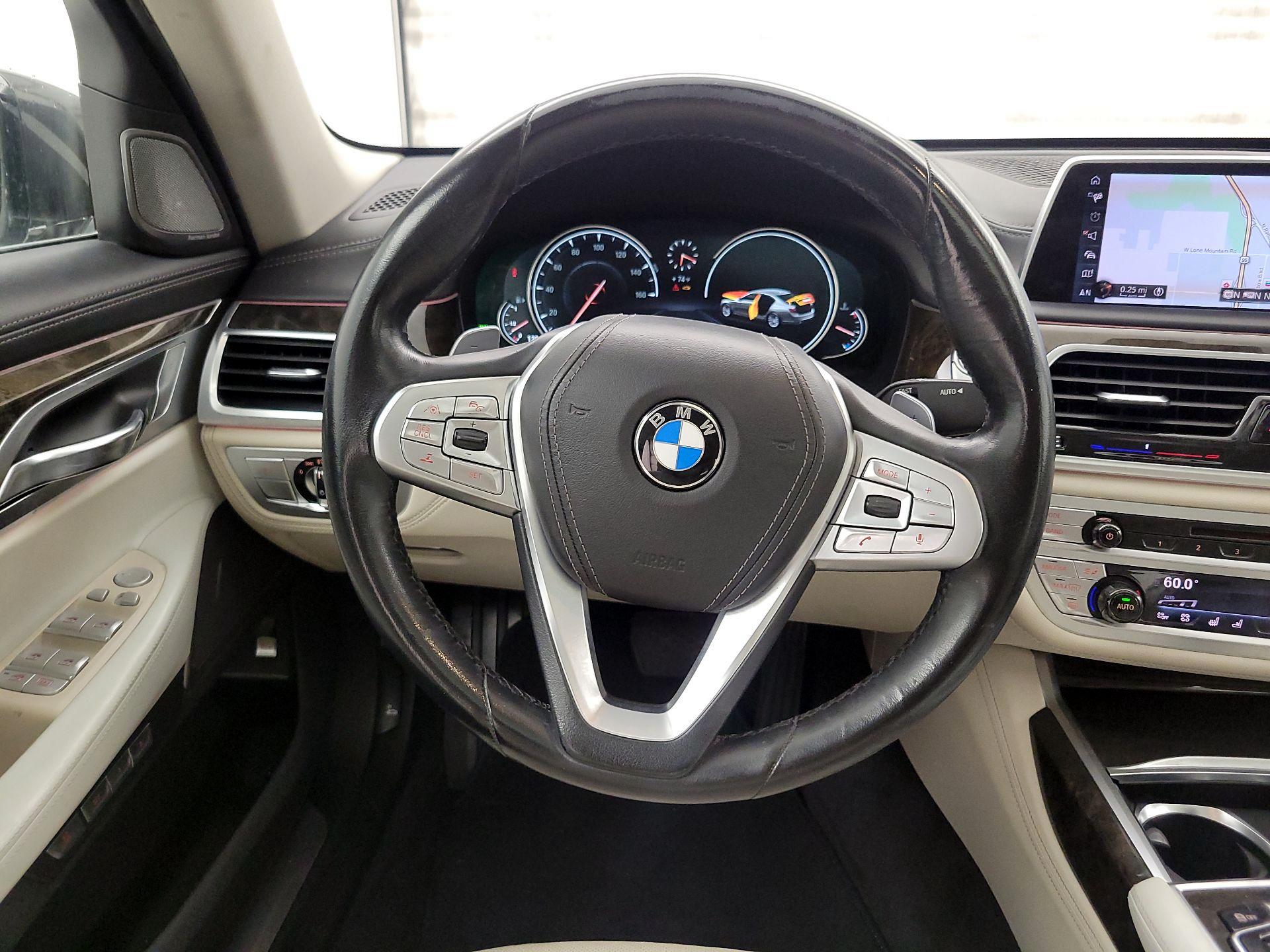 Thumbnail: 2016 BMW 7 Series - 10