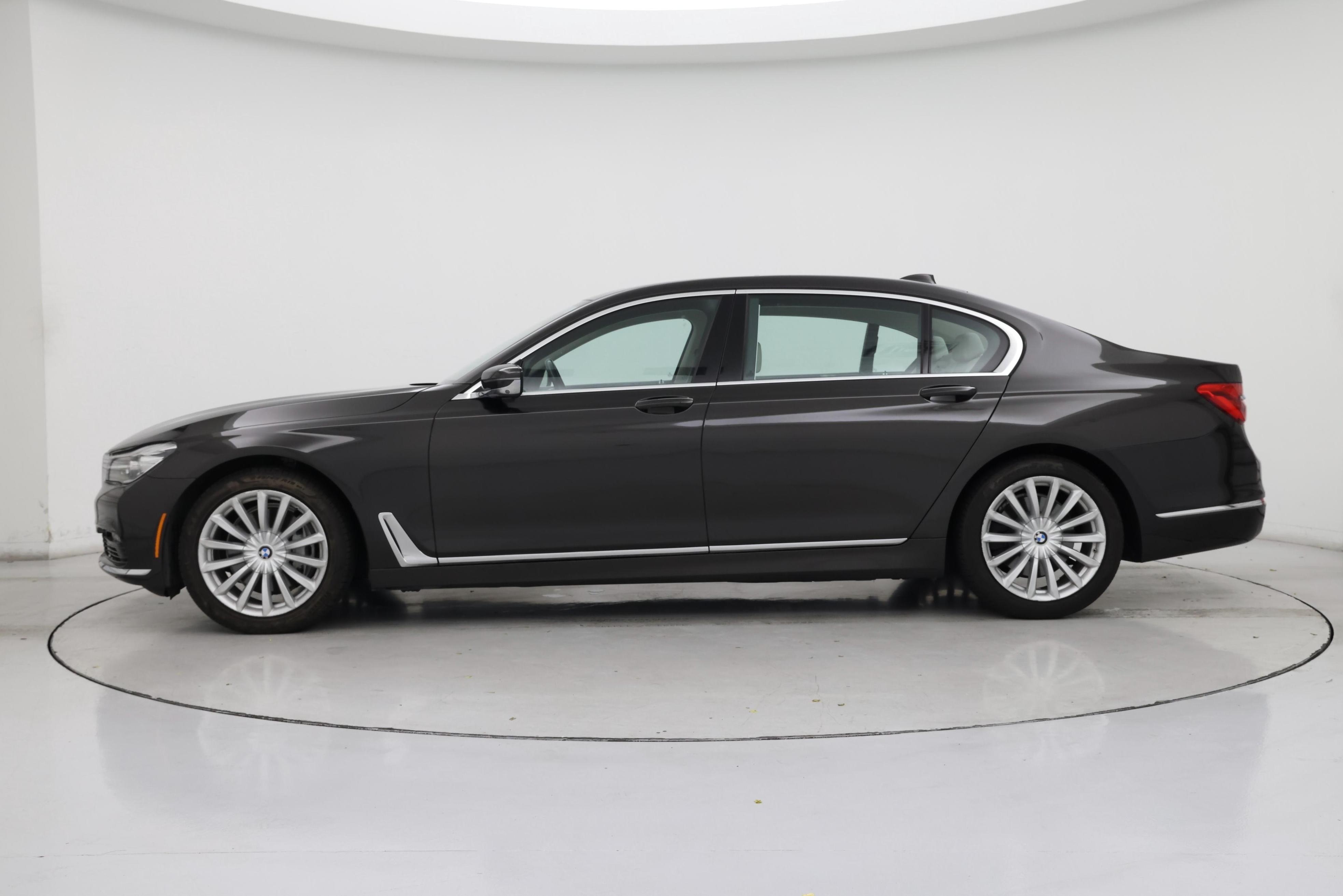Thumbnail: 2016 BMW 7 Series - 3