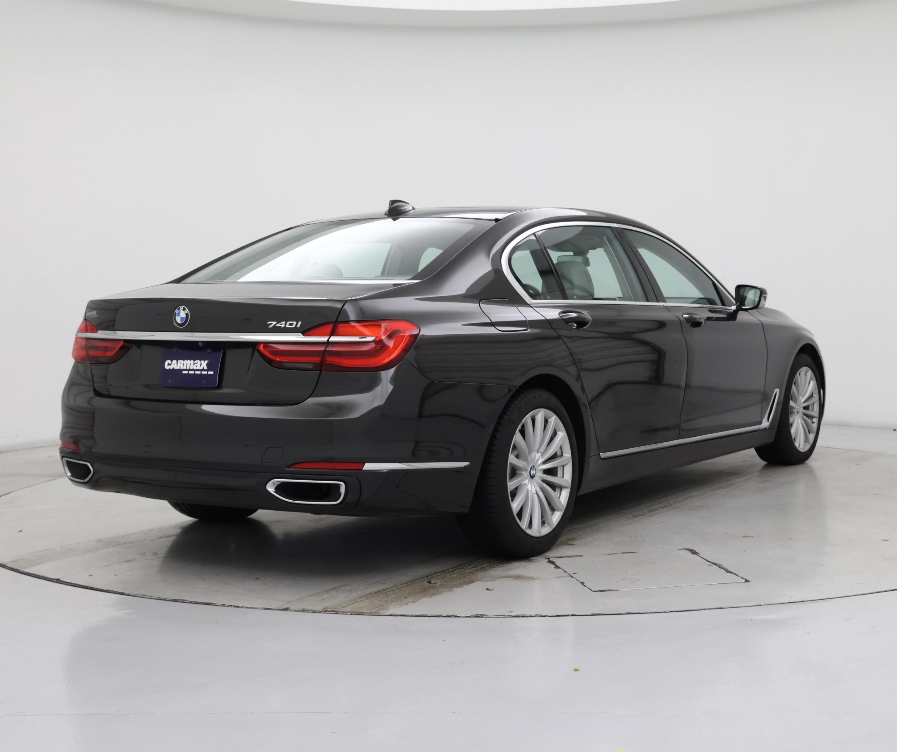 Thumbnail: 2016 BMW 7 Series - 8
