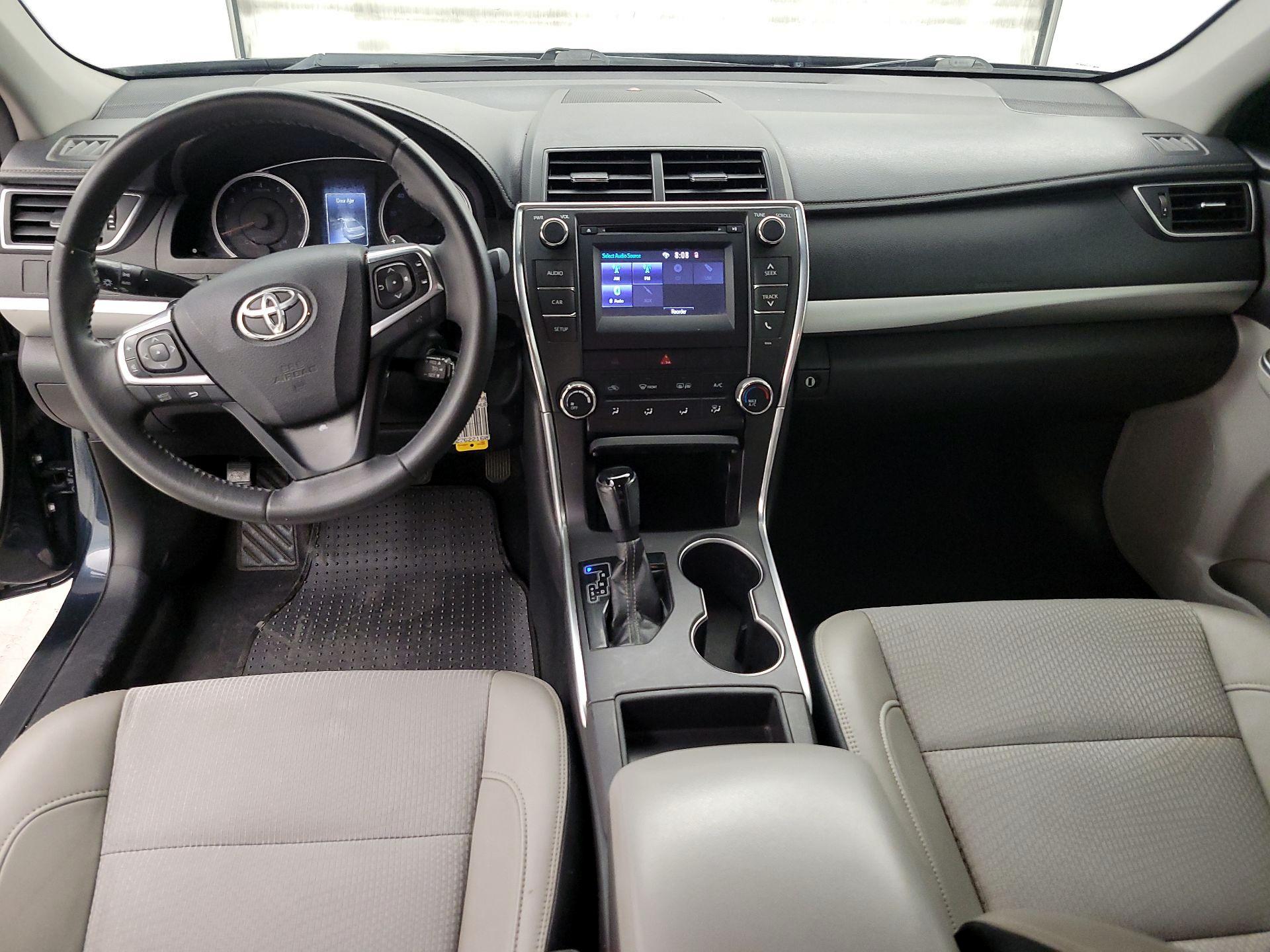Thumbnail: 2017 Toyota Camry - 9