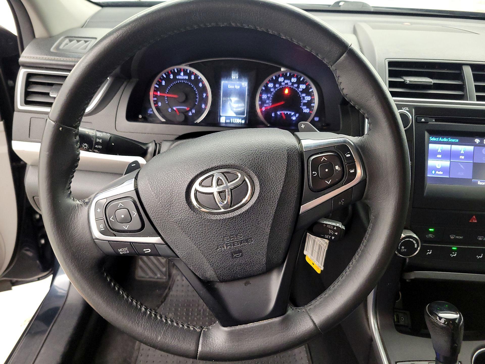 Thumbnail: 2017 Toyota Camry - 10
