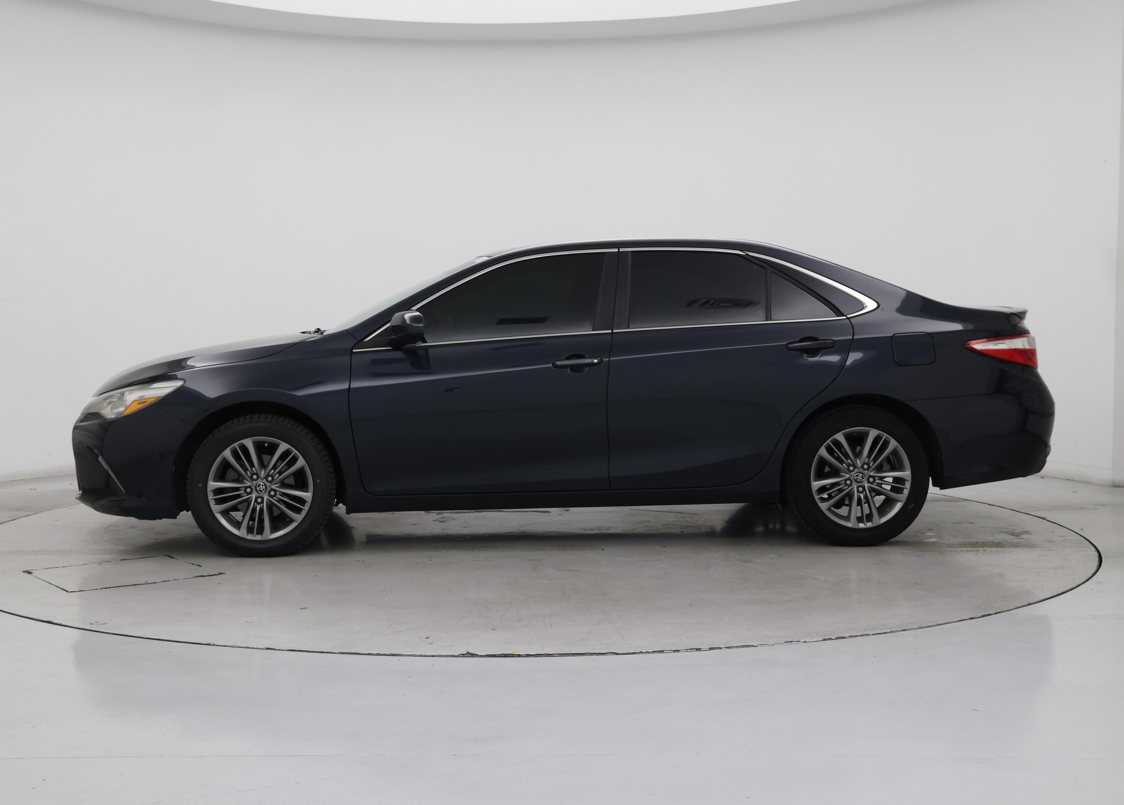 Thumbnail: 2017 Toyota Camry - 3