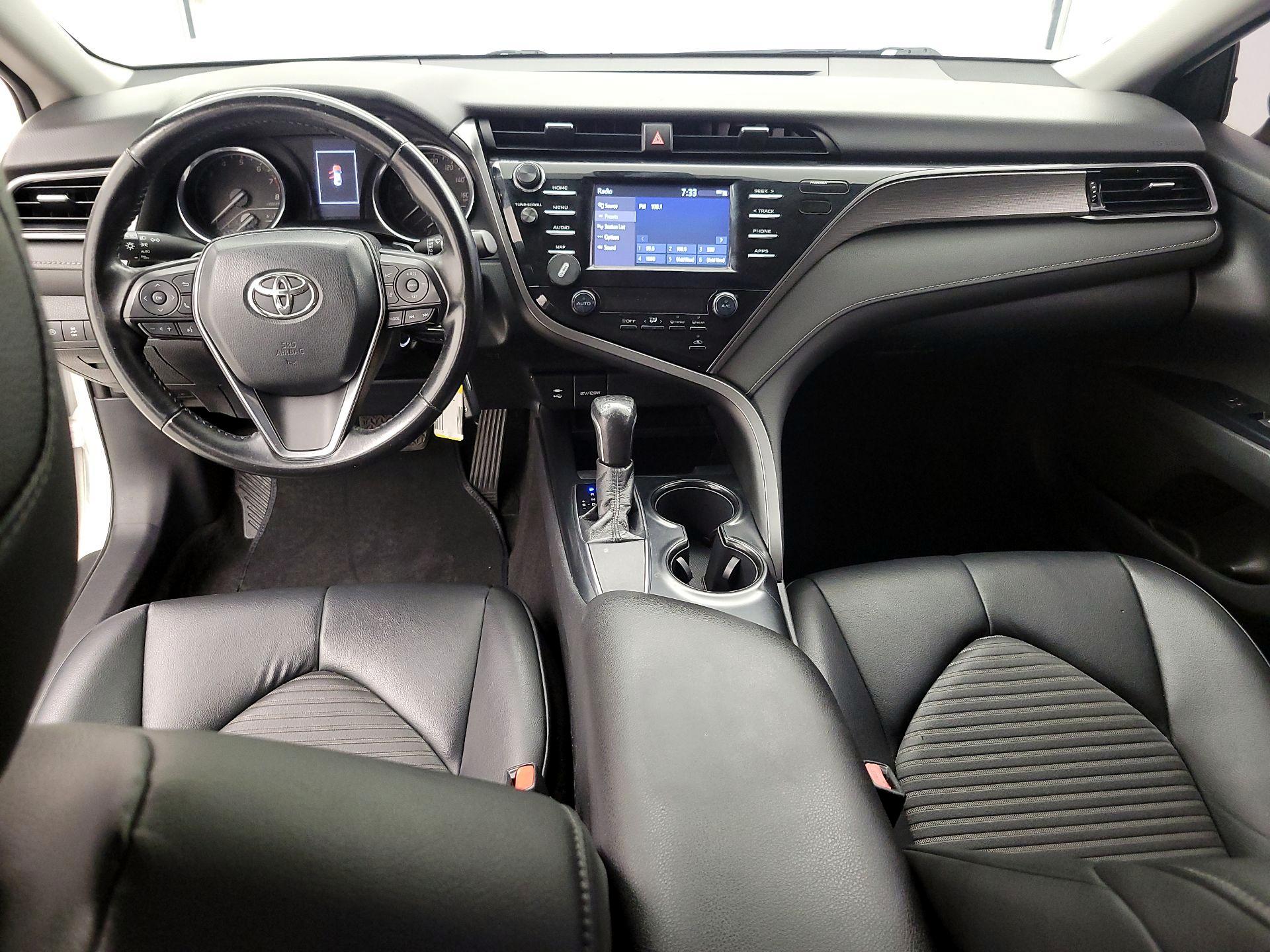 Thumbnail: 2019 Toyota Camry - 9