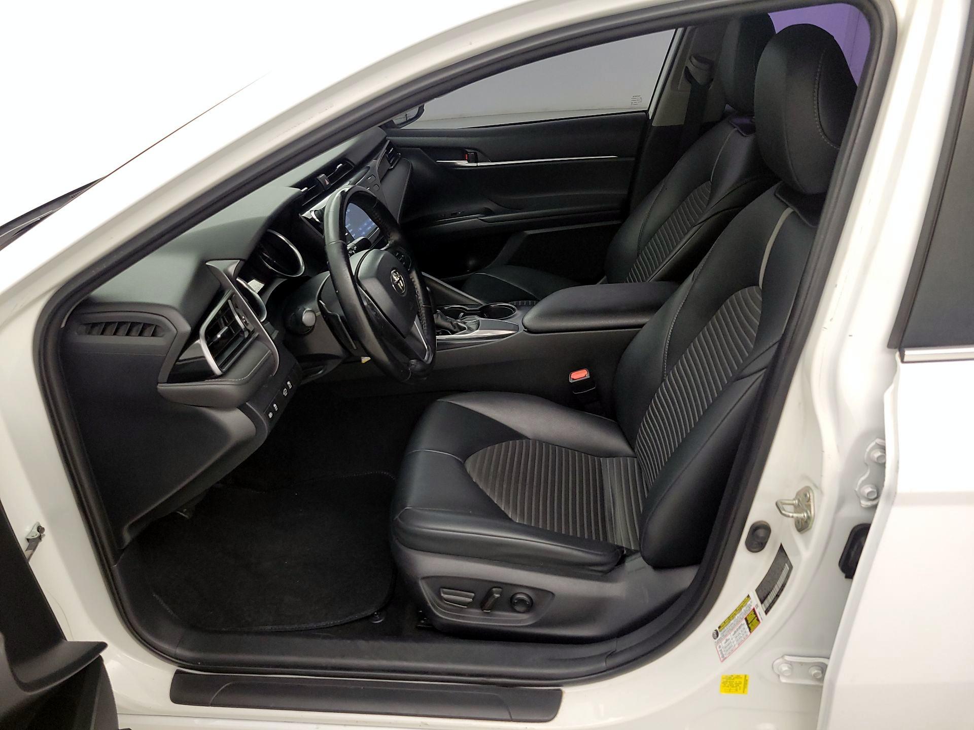 Thumbnail: 2019 Toyota Camry - 11