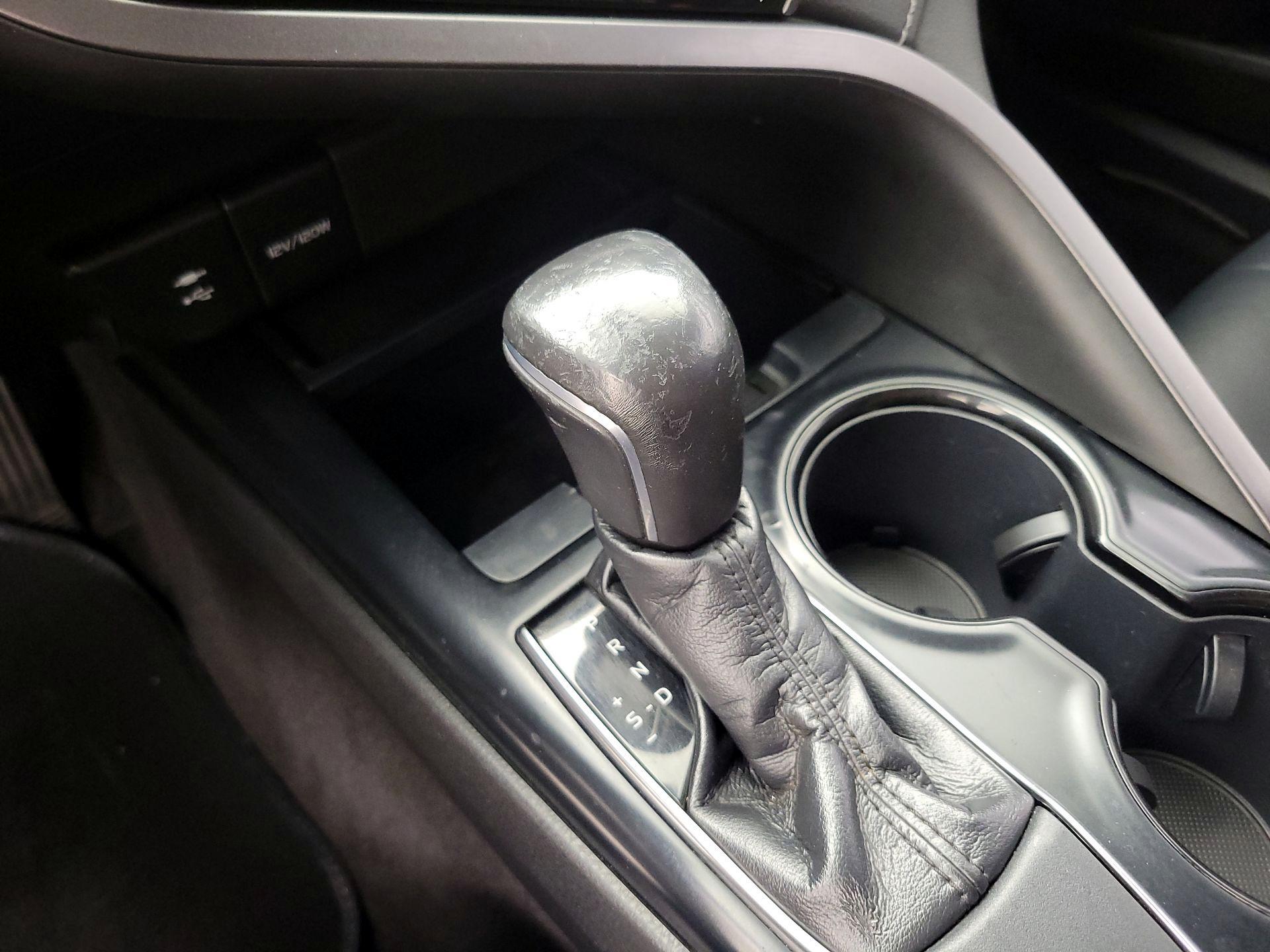 Thumbnail: 2019 Toyota Camry - 17