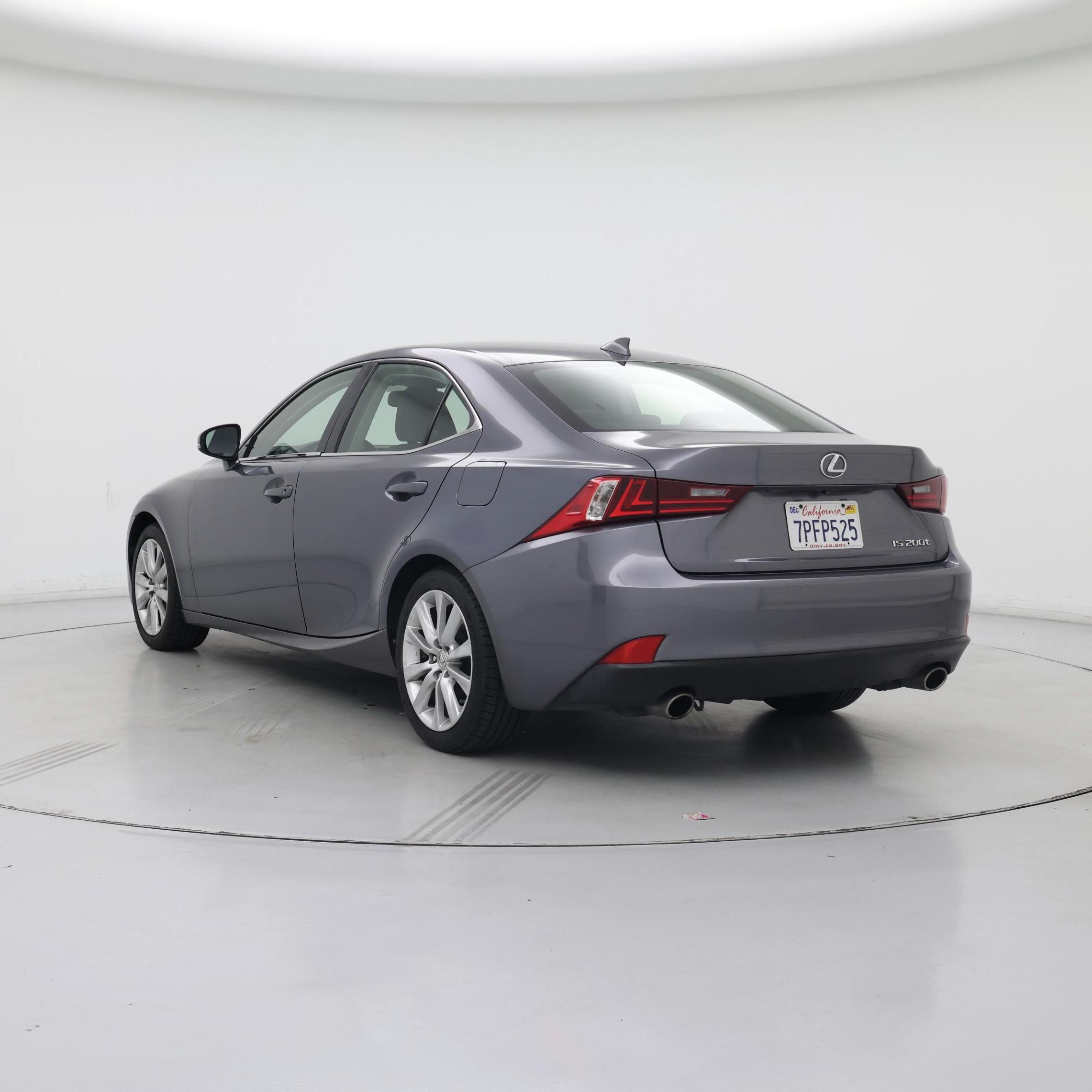 Thumbnail: 2016 Lexus IS - 2