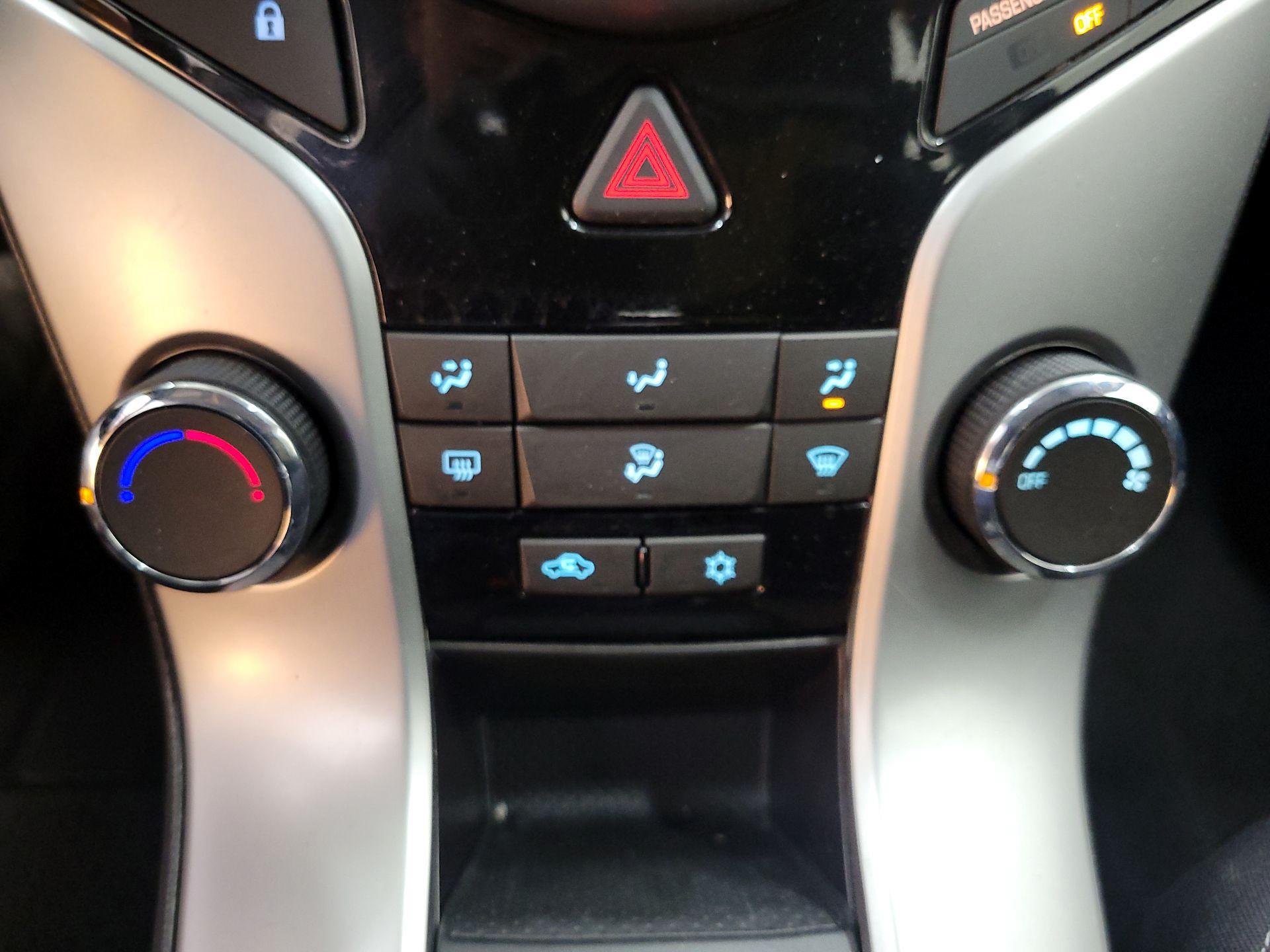 Thumbnail: 2014 Chevrolet Cruze - 16