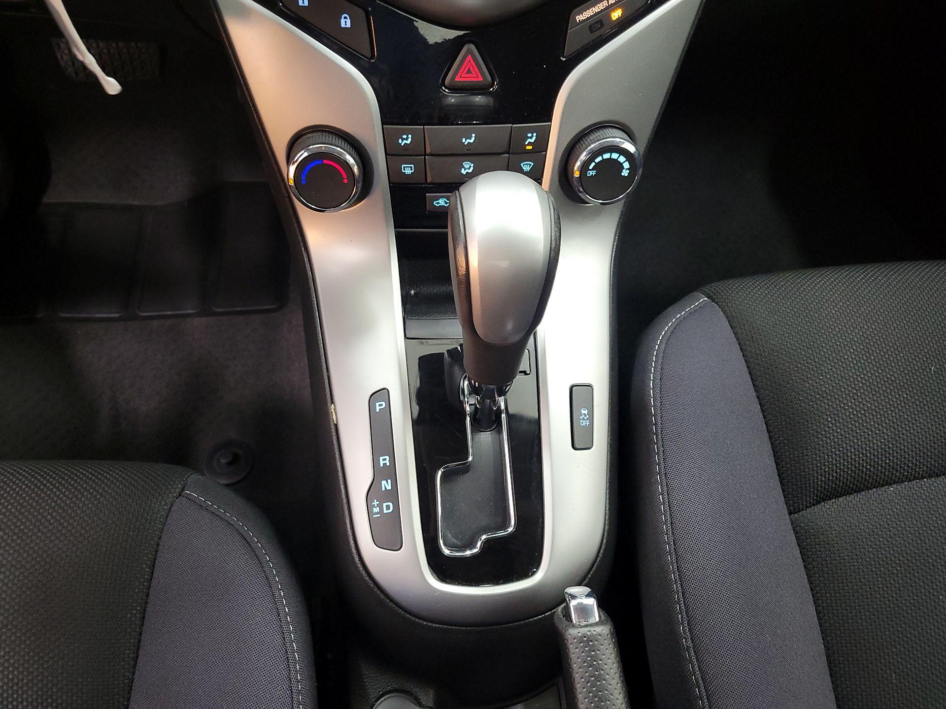 Thumbnail: 2014 Chevrolet Cruze - 17
