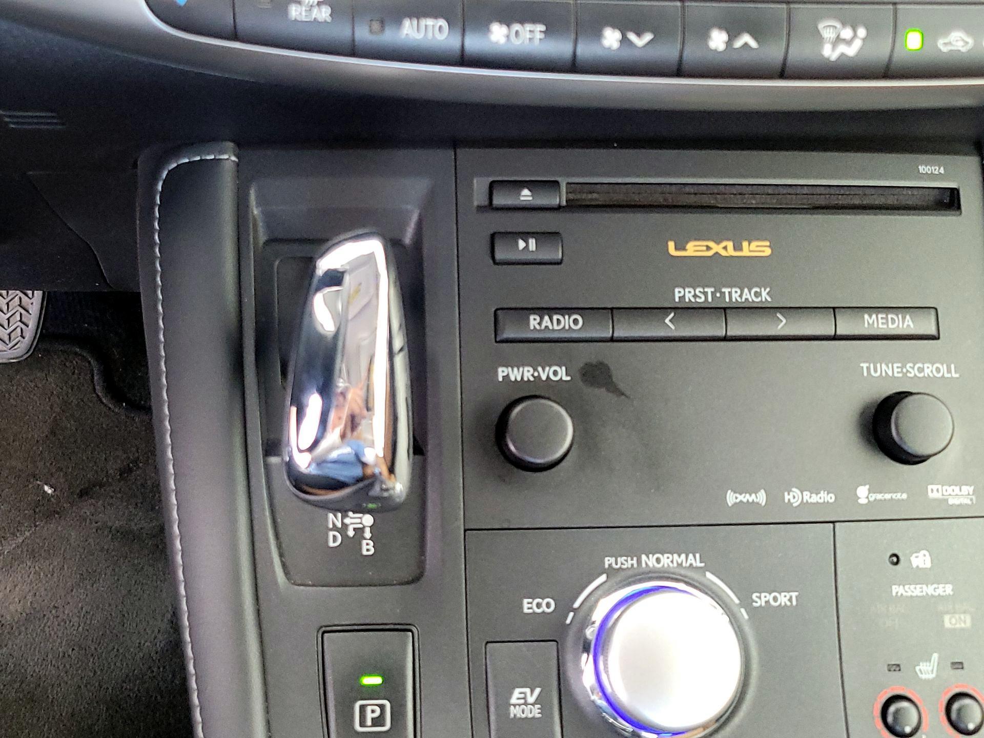 Thumbnail: 2013 Lexus CT - 17