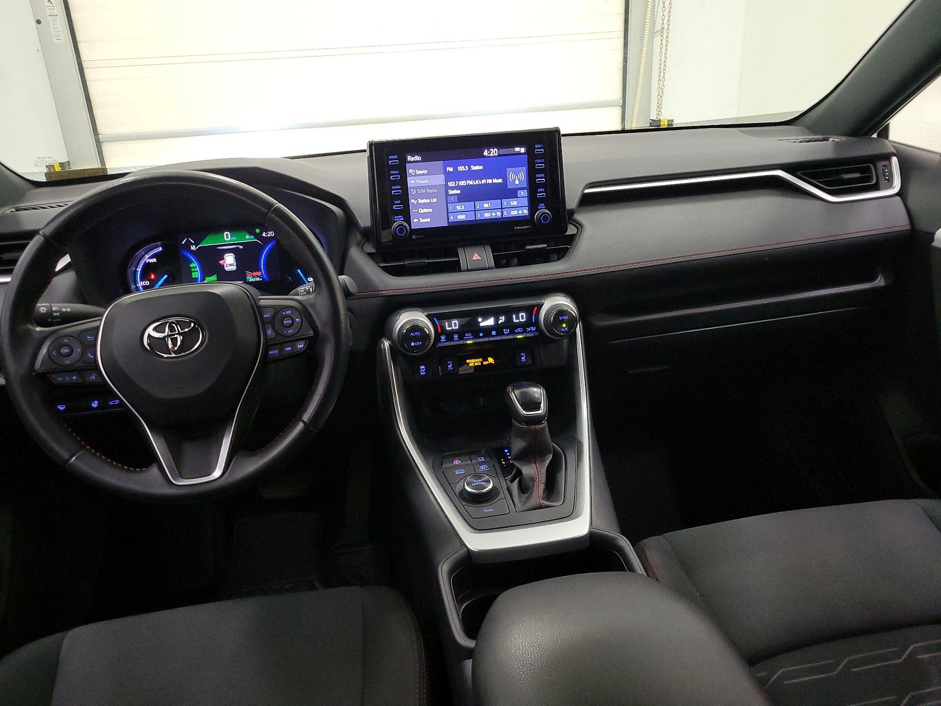 Thumbnail: 2021 Toyota RAV4 - 9