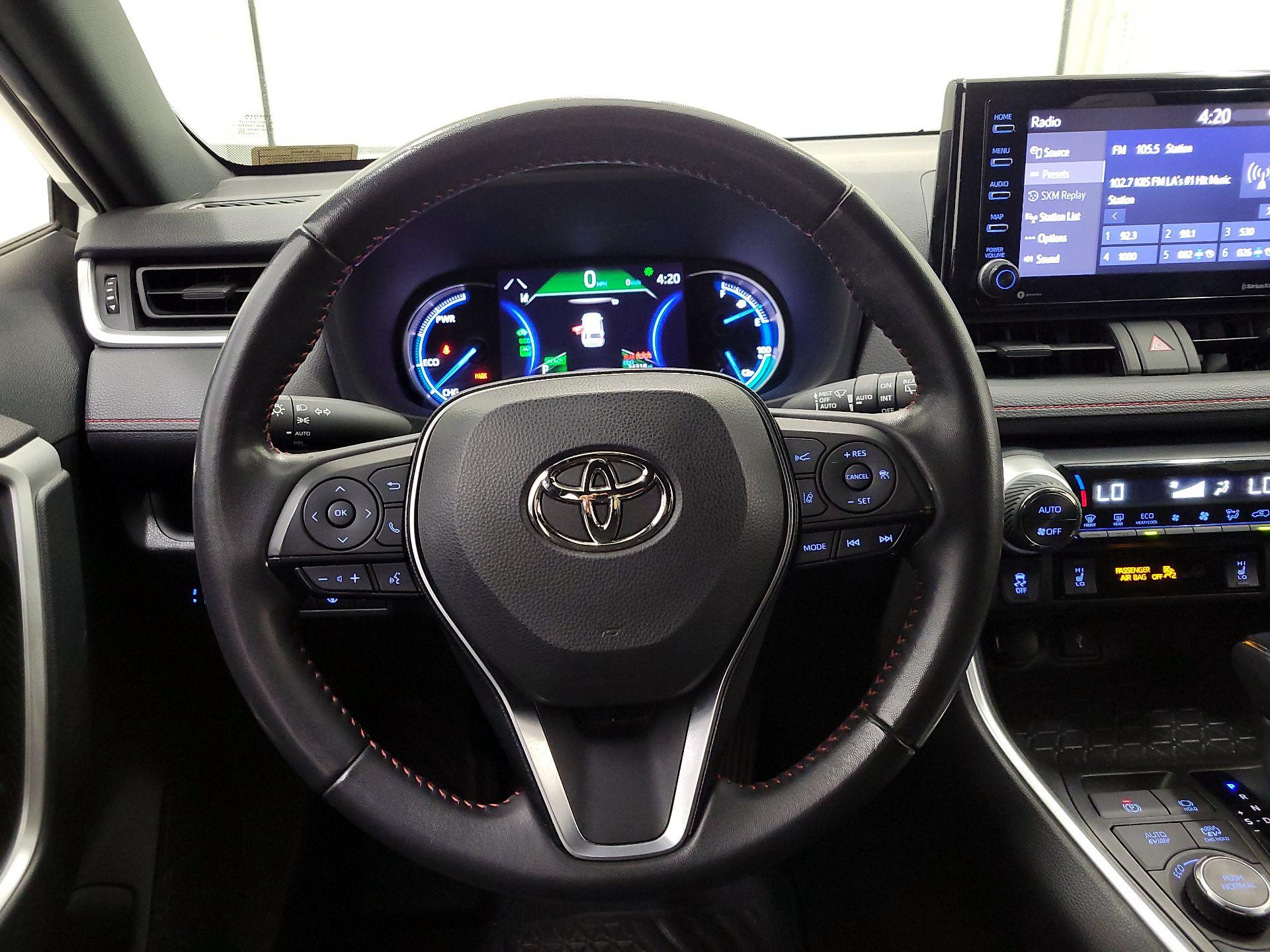 Thumbnail: 2021 Toyota RAV4 - 10