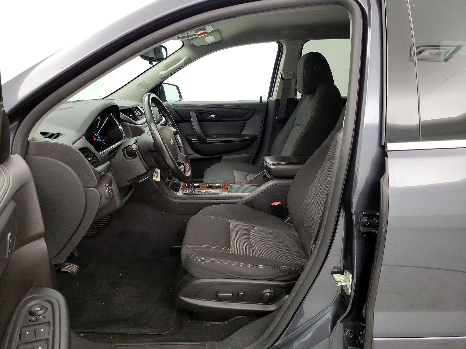Thumbnail: 2014 Chevrolet Traverse - 11