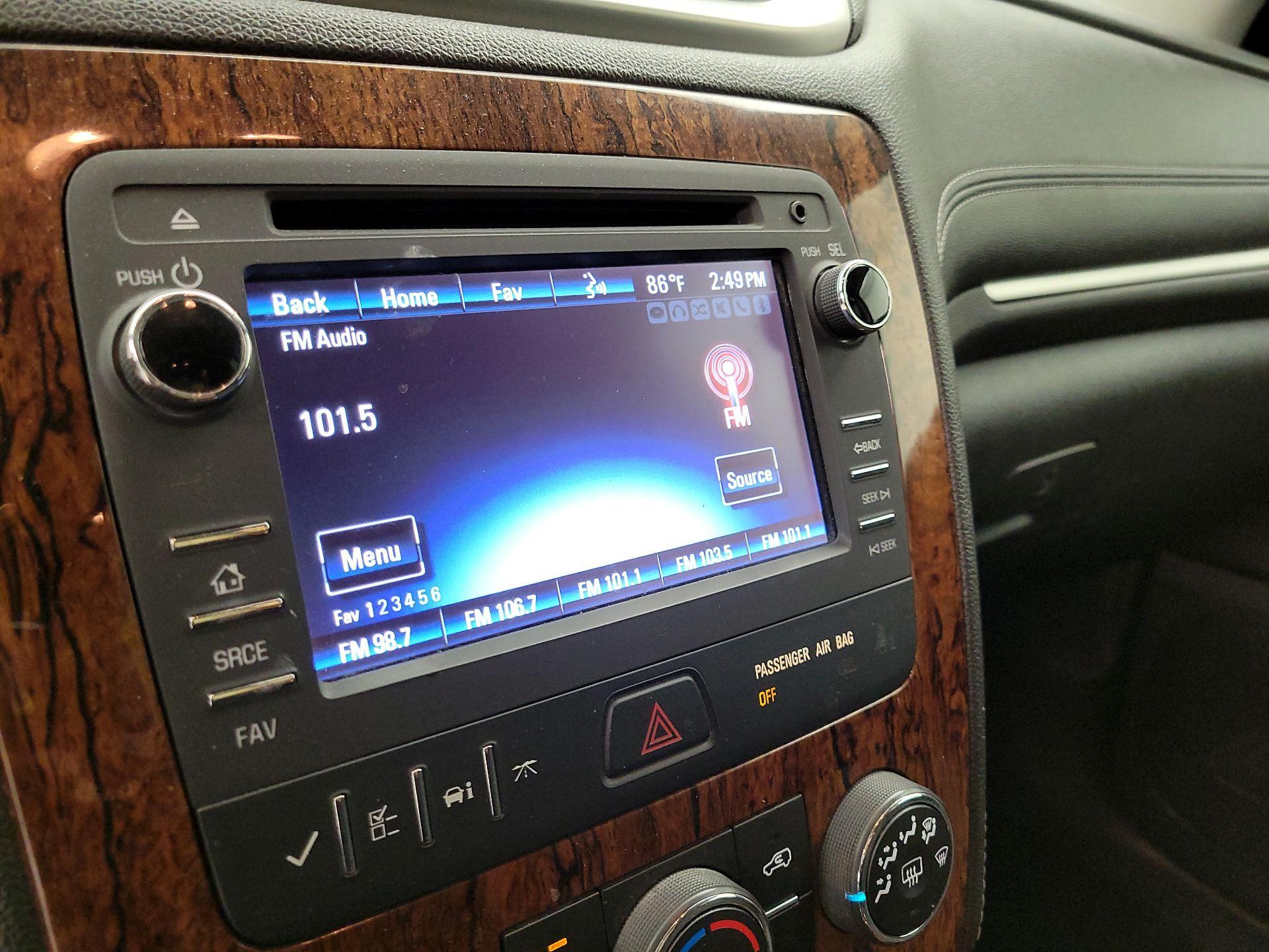 Thumbnail: 2014 Chevrolet Traverse - 15