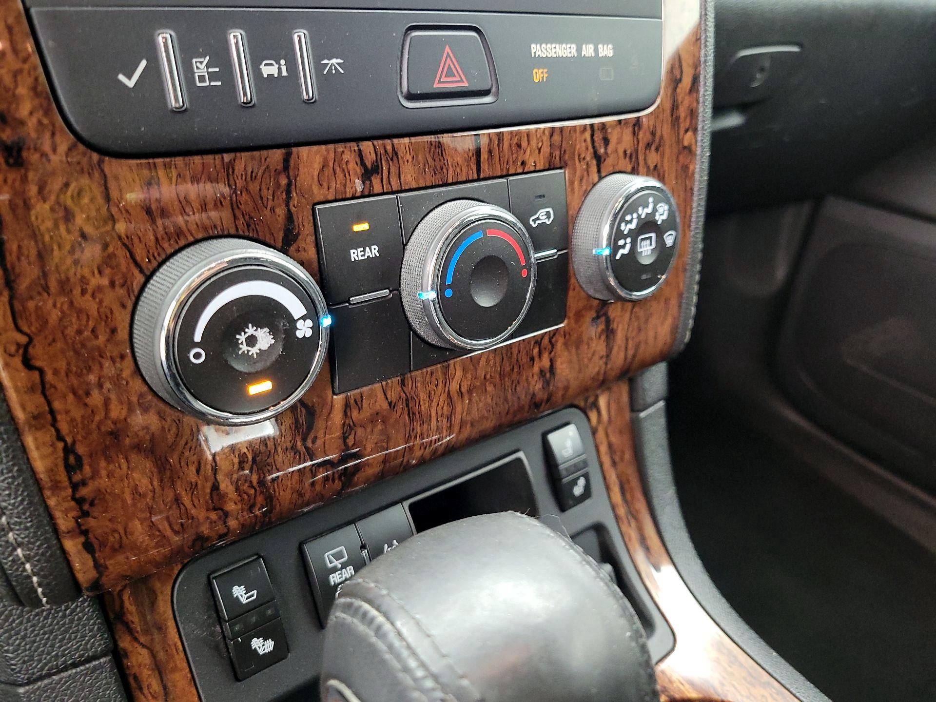 Thumbnail: 2014 Chevrolet Traverse - 16