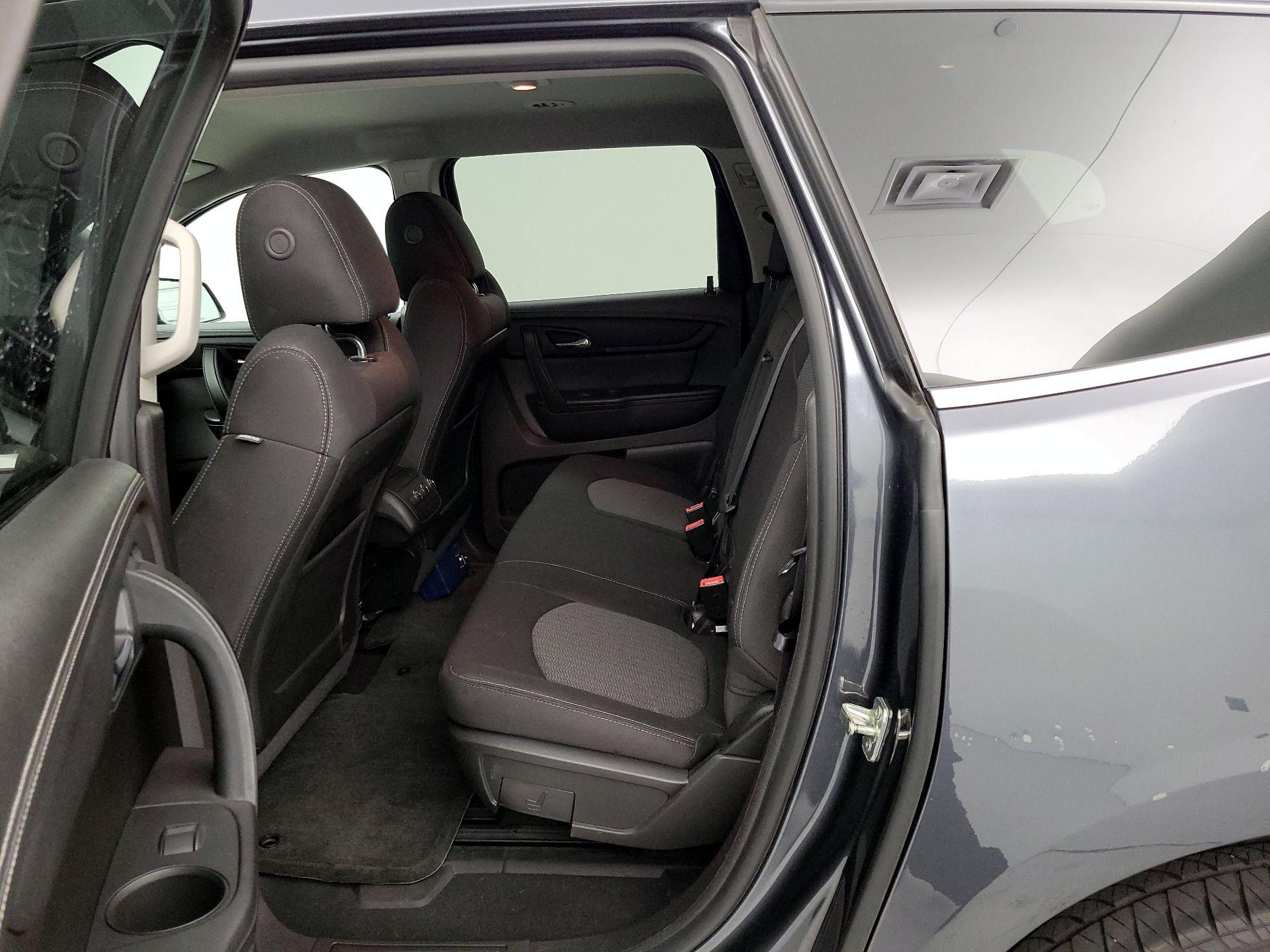 Thumbnail: 2014 Chevrolet Traverse - 19