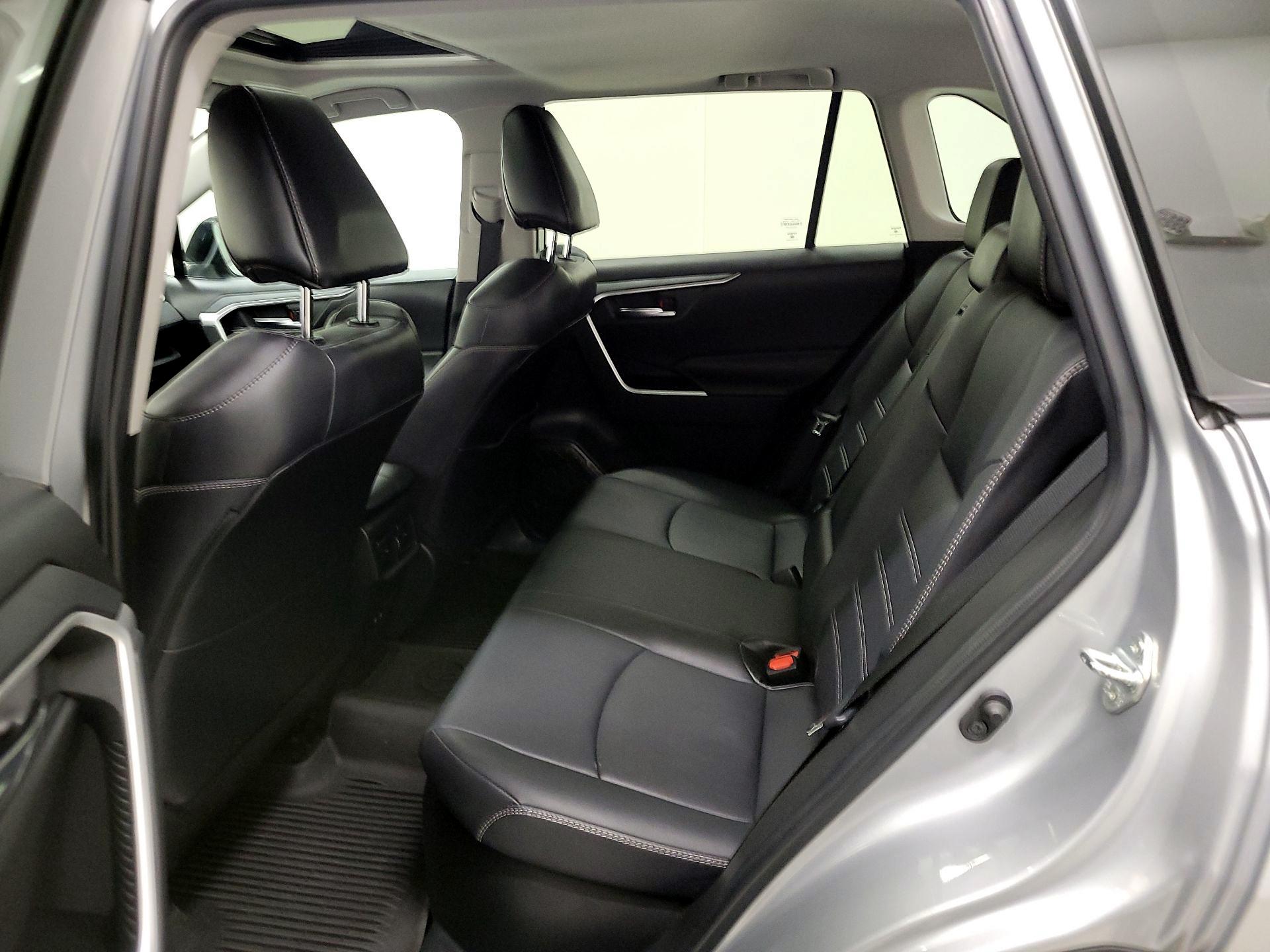 Thumbnail: 2021 Toyota RAV4 - 20