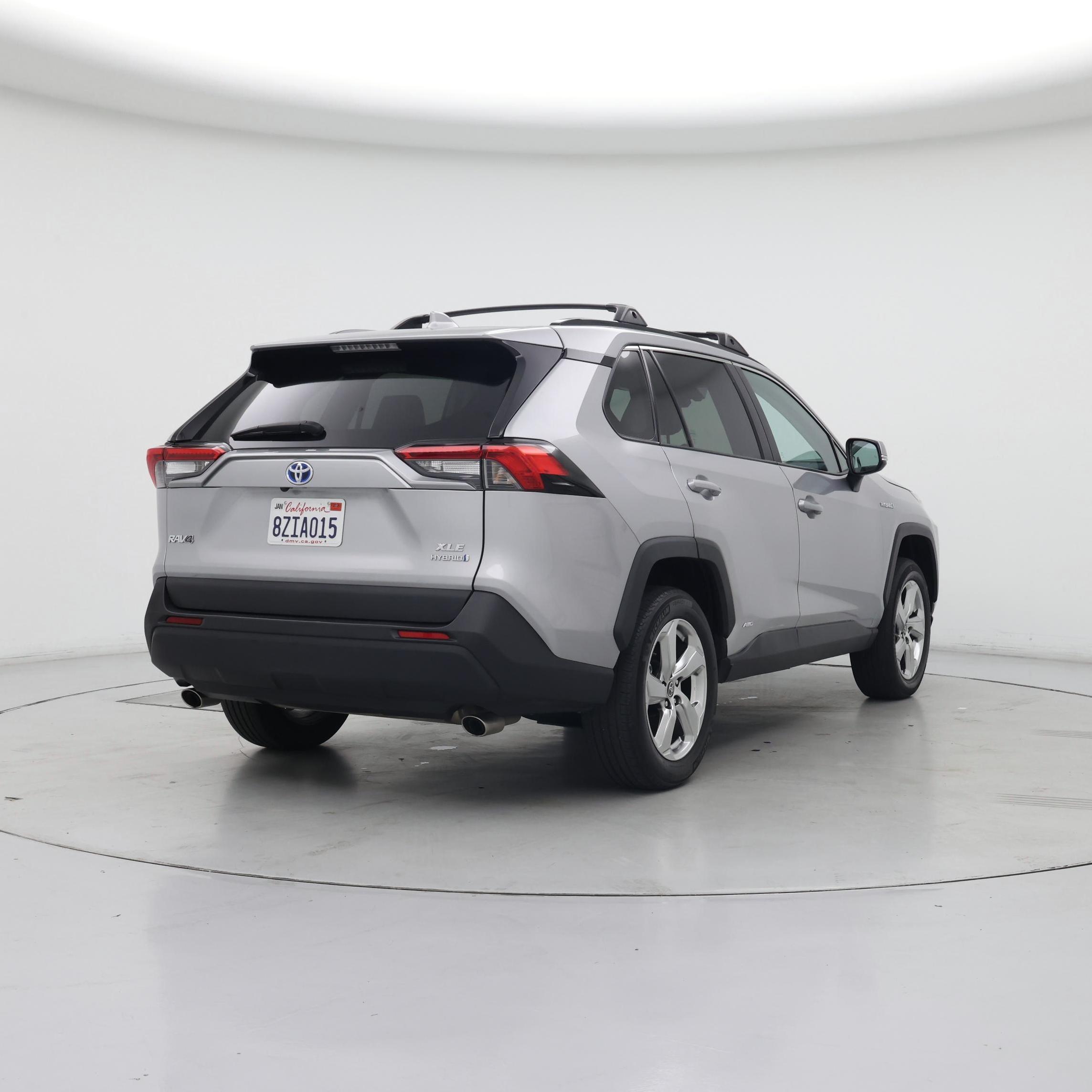 Thumbnail: 2021 Toyota RAV4 - 8