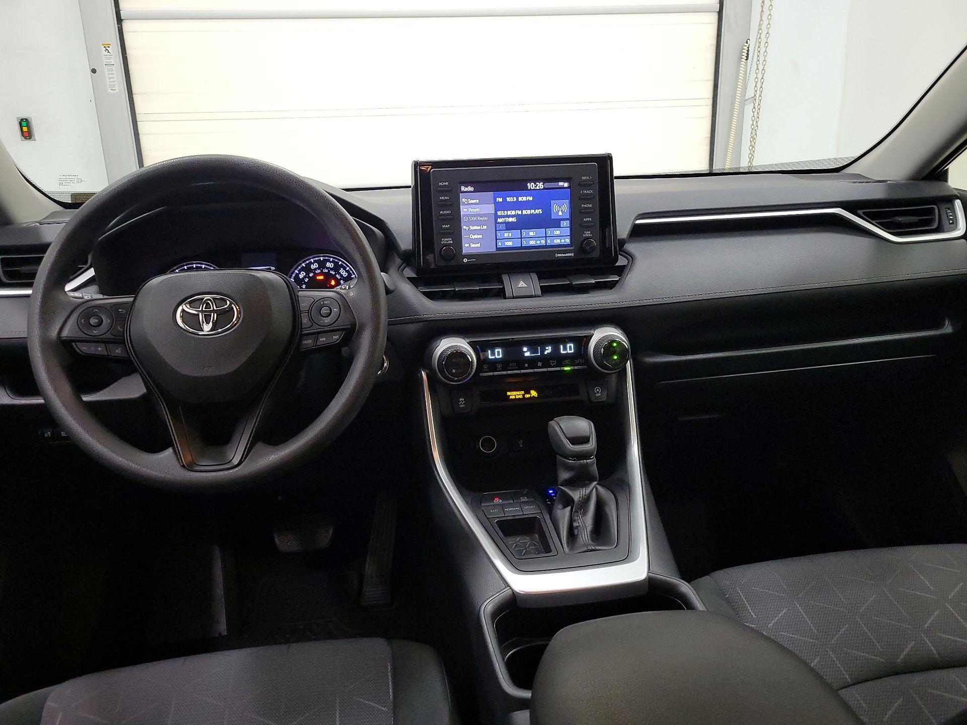 Thumbnail: 2020 Toyota RAV4 - 9