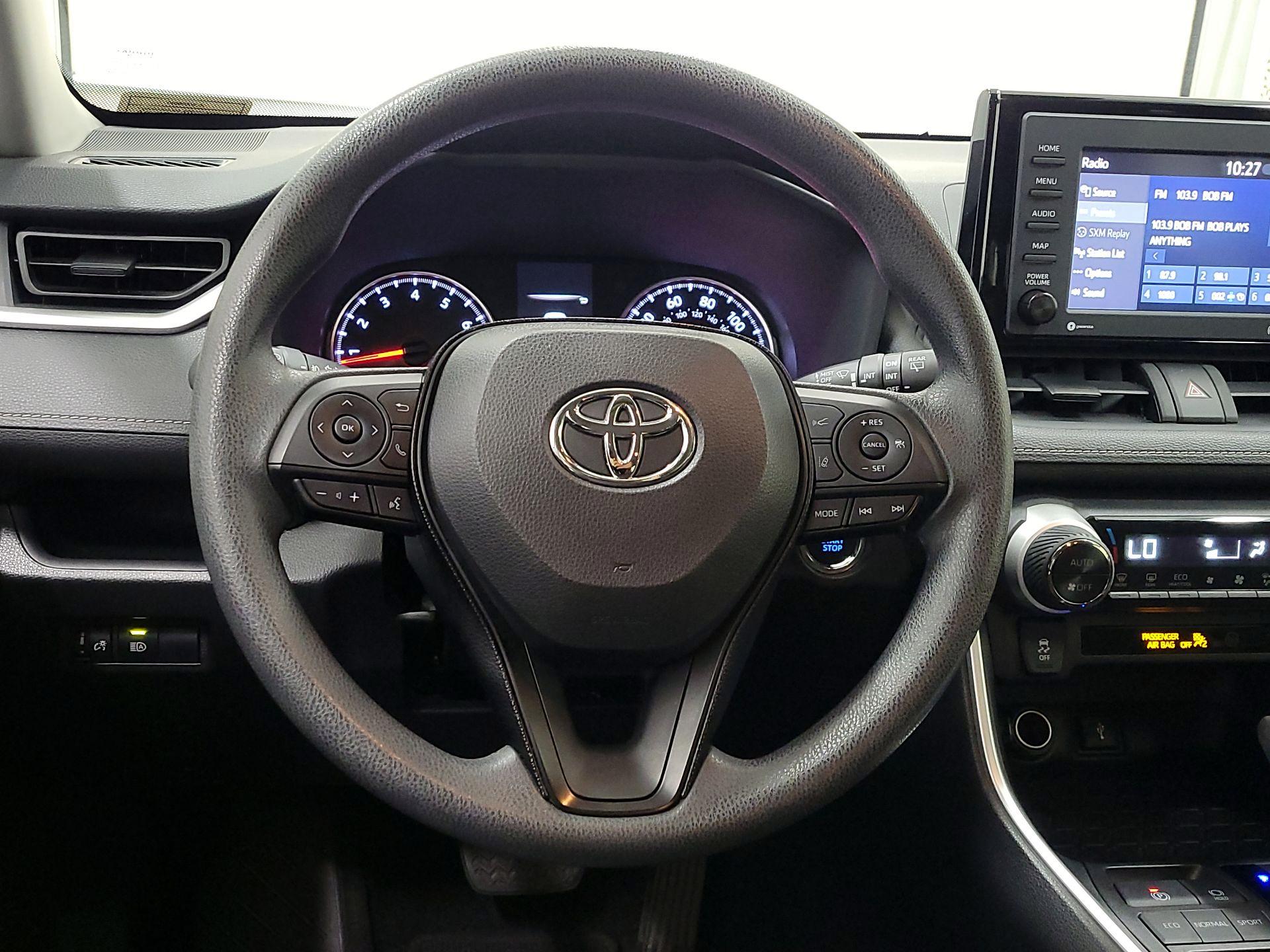 Thumbnail: 2020 Toyota RAV4 - 10