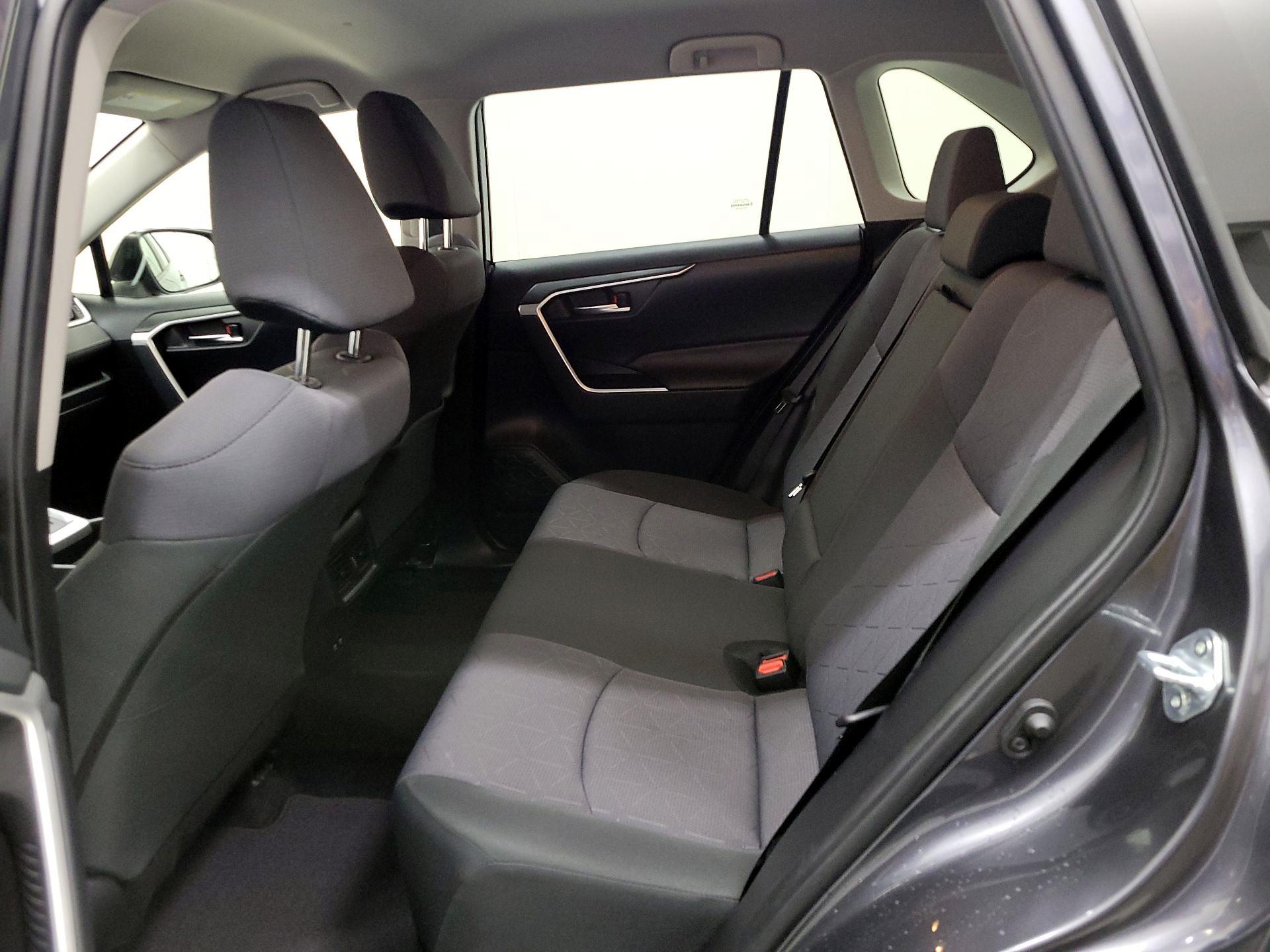 Thumbnail: 2020 Toyota RAV4 - 19