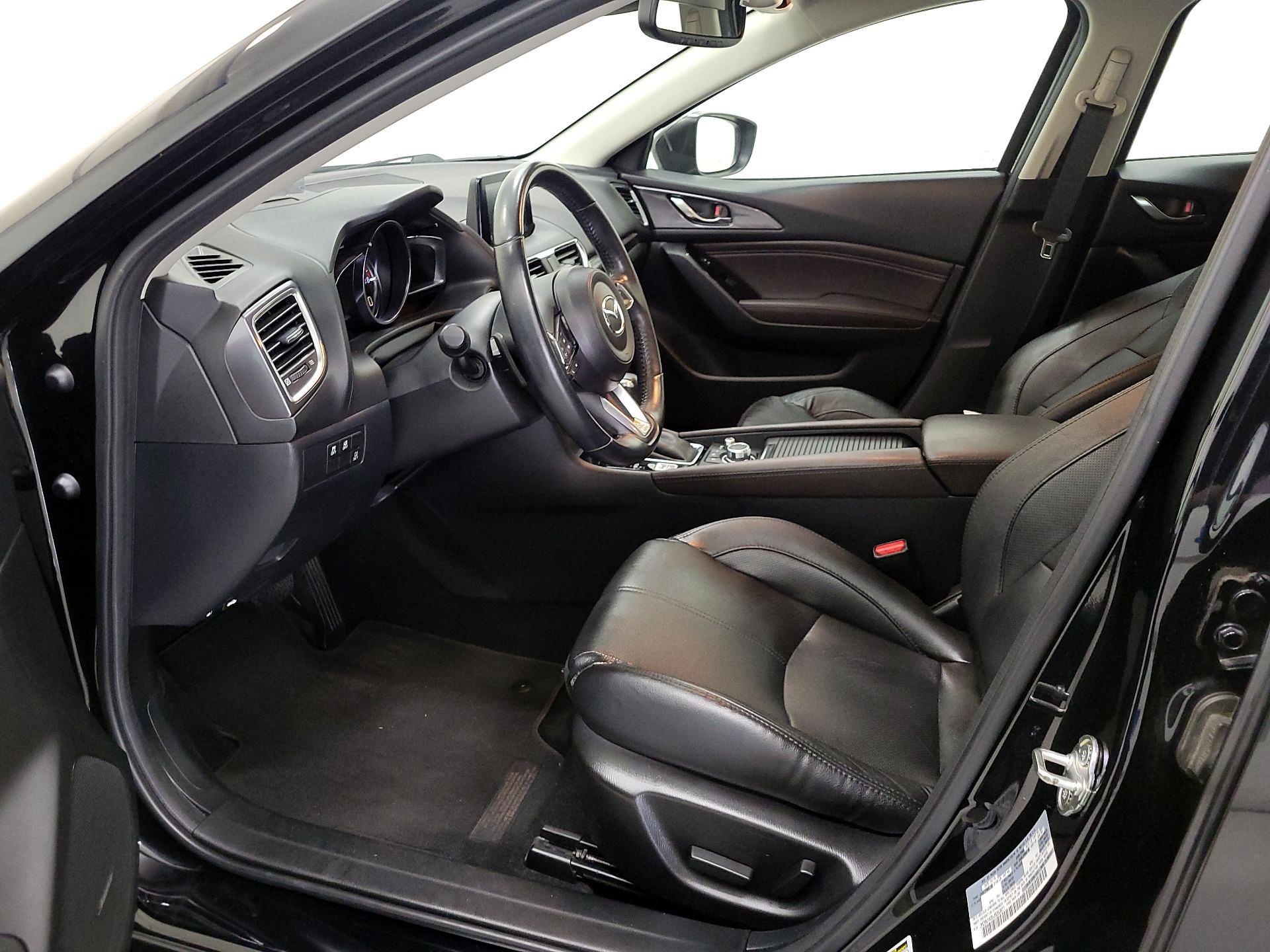 Thumbnail: 2018 Mazda Mazda3 - 11