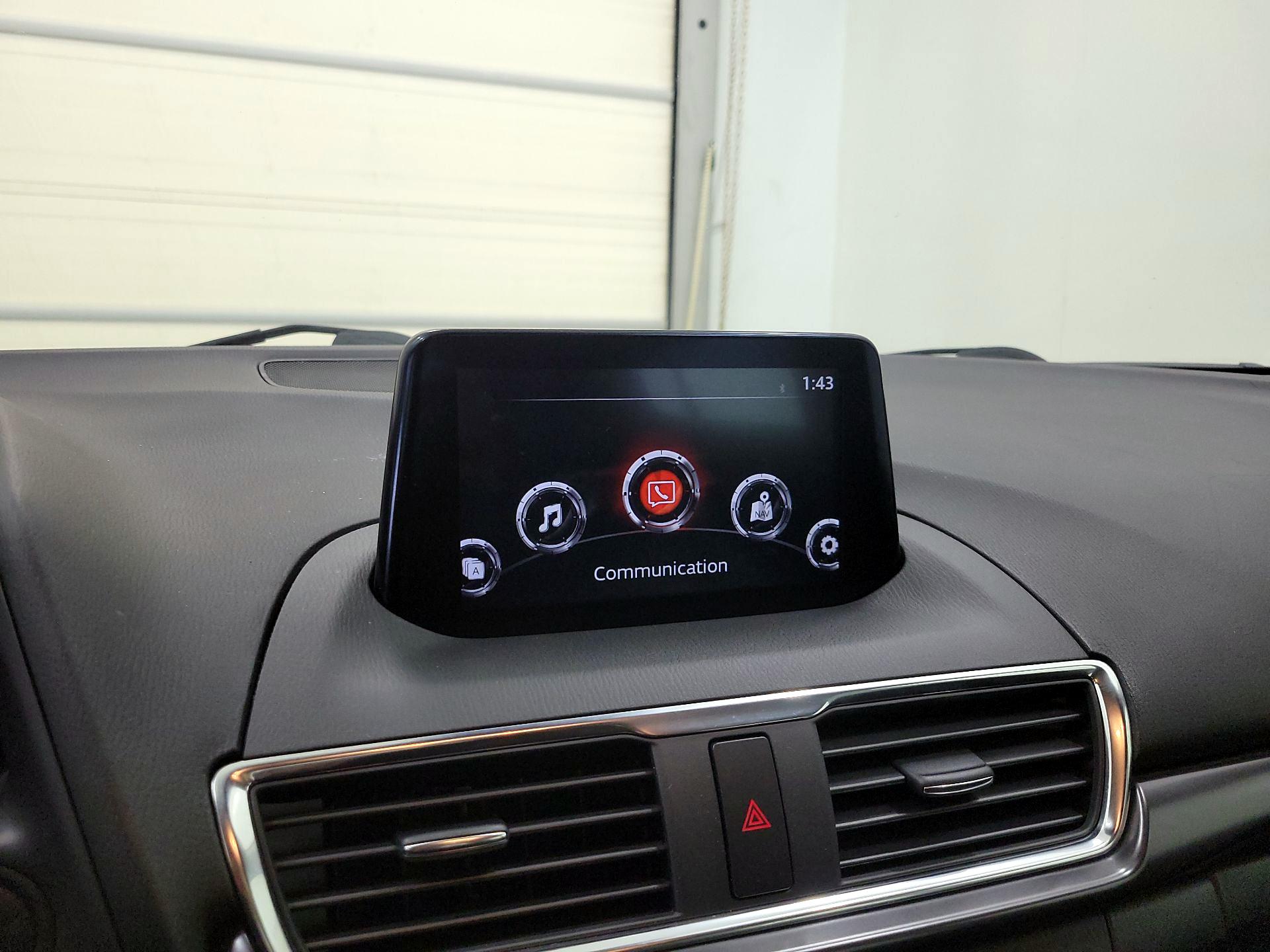 Thumbnail: 2018 Mazda Mazda3 - 16
