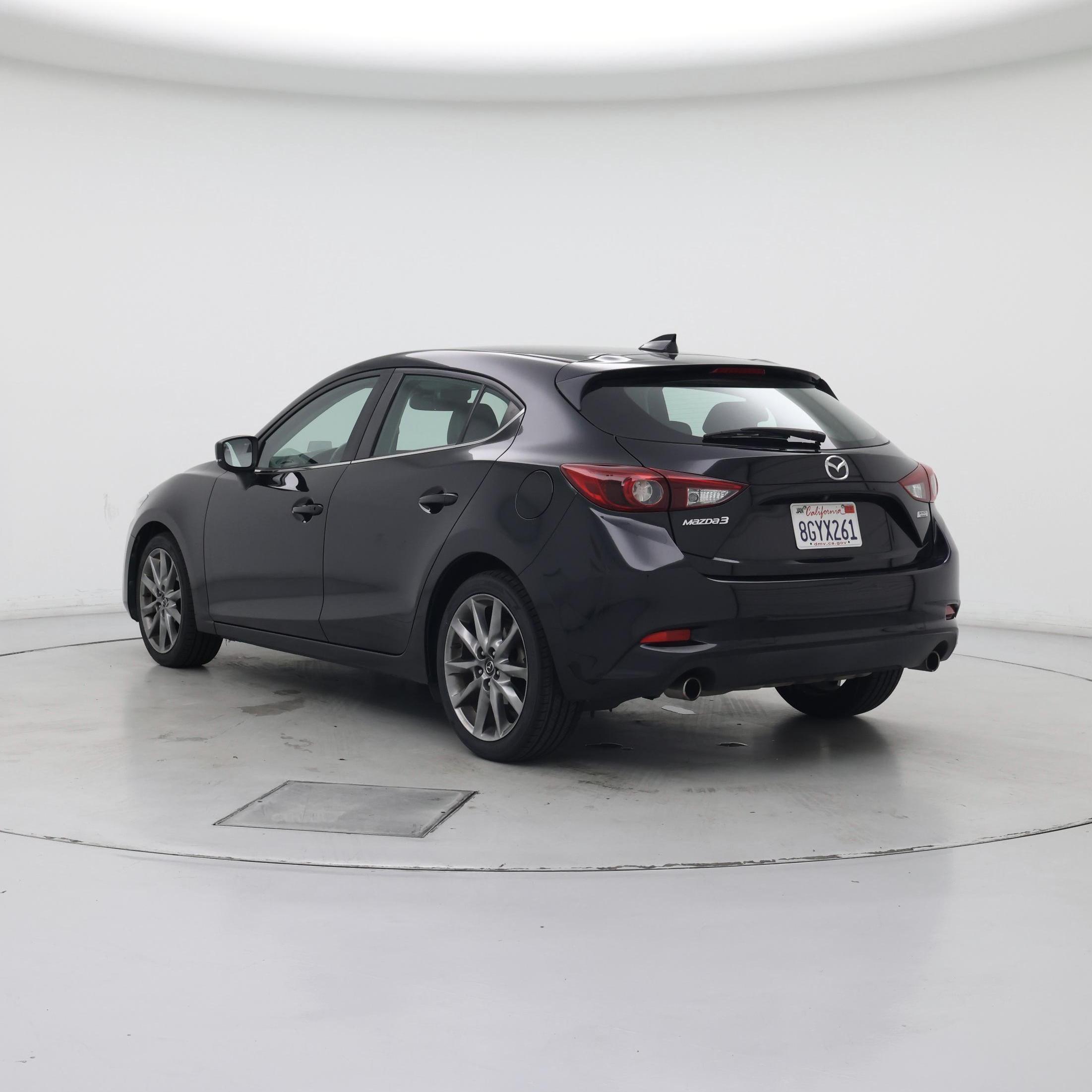Thumbnail: 2018 Mazda Mazda3 - 2