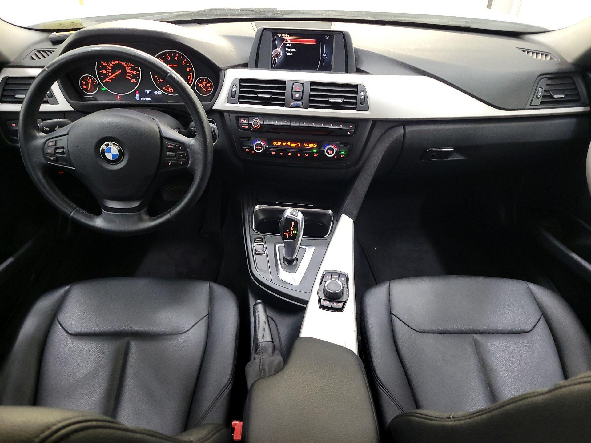 Thumbnail: 2015 BMW 3 Series - 9