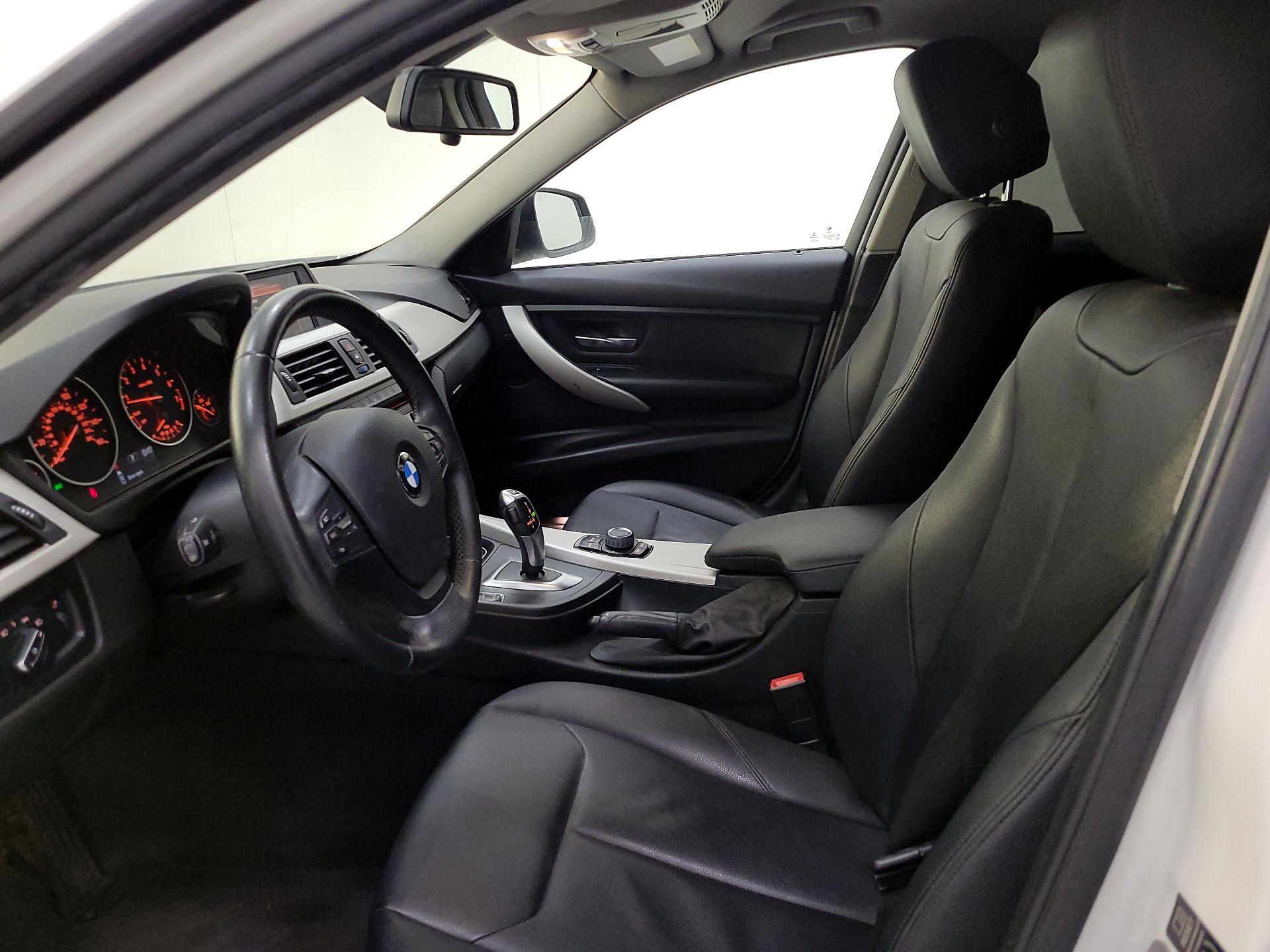 Thumbnail: 2015 BMW 3 Series - 11