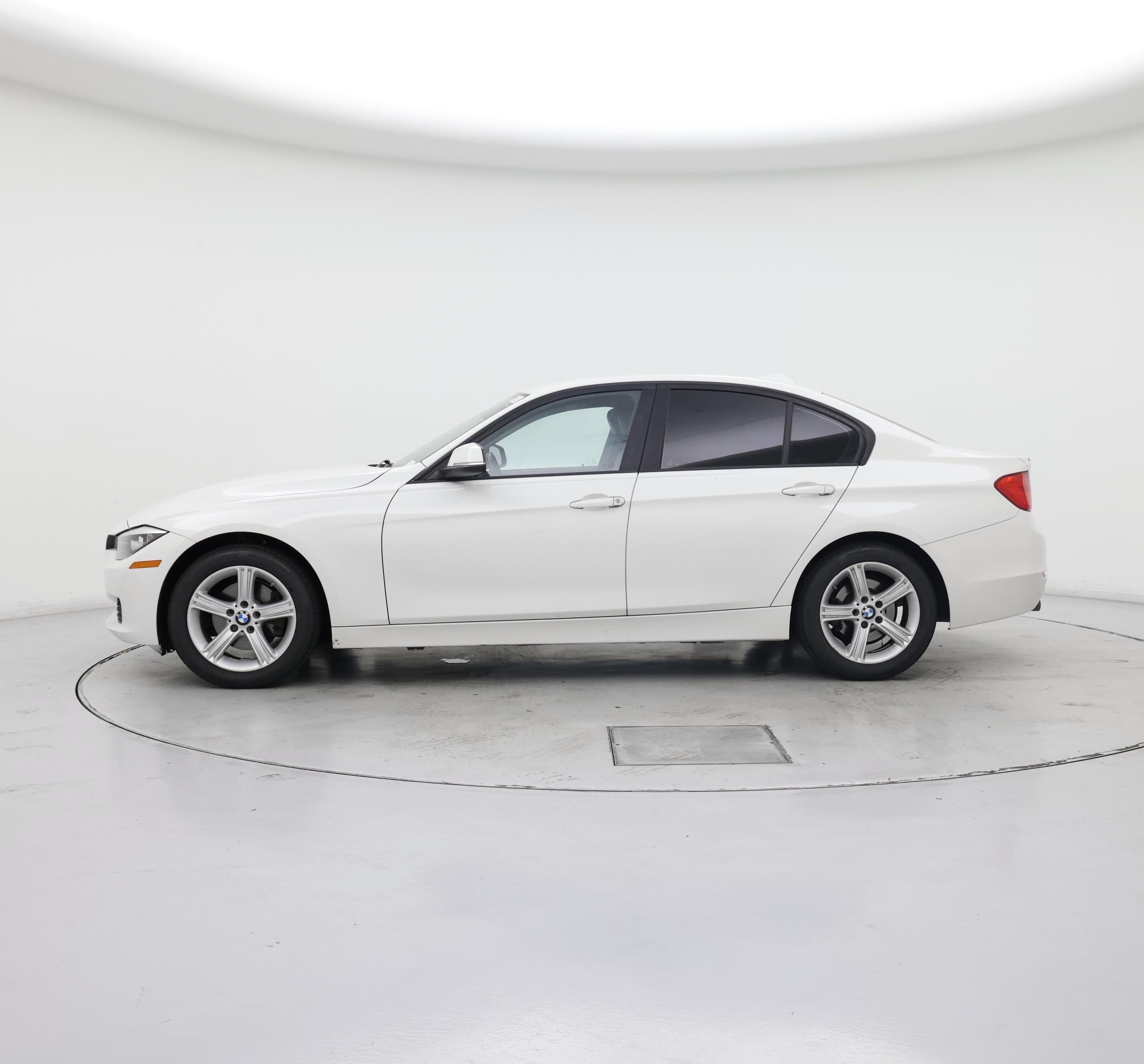 Thumbnail: 2015 BMW 3 Series - 3
