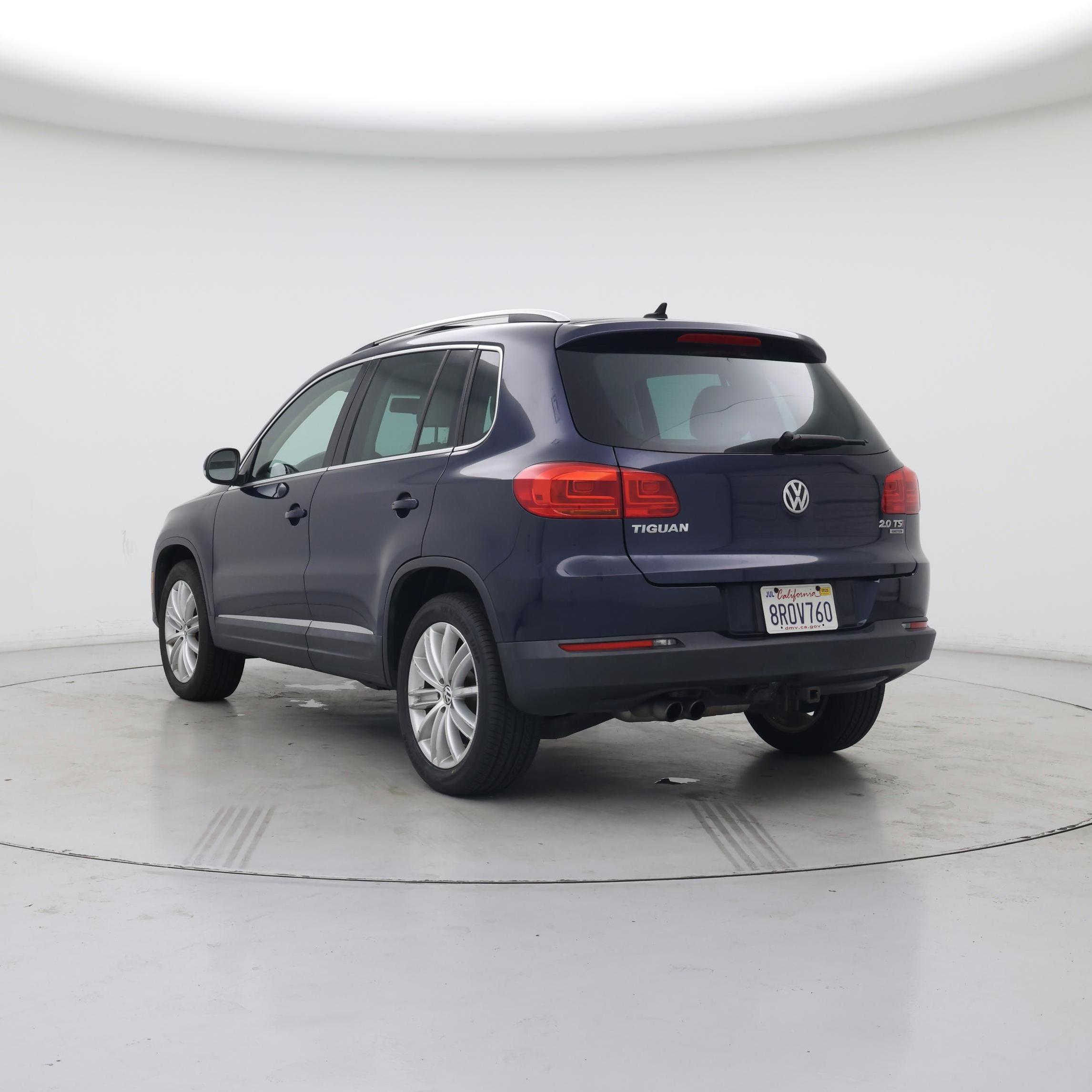 Thumbnail: 2014 Volkswagen Tiguan - 2