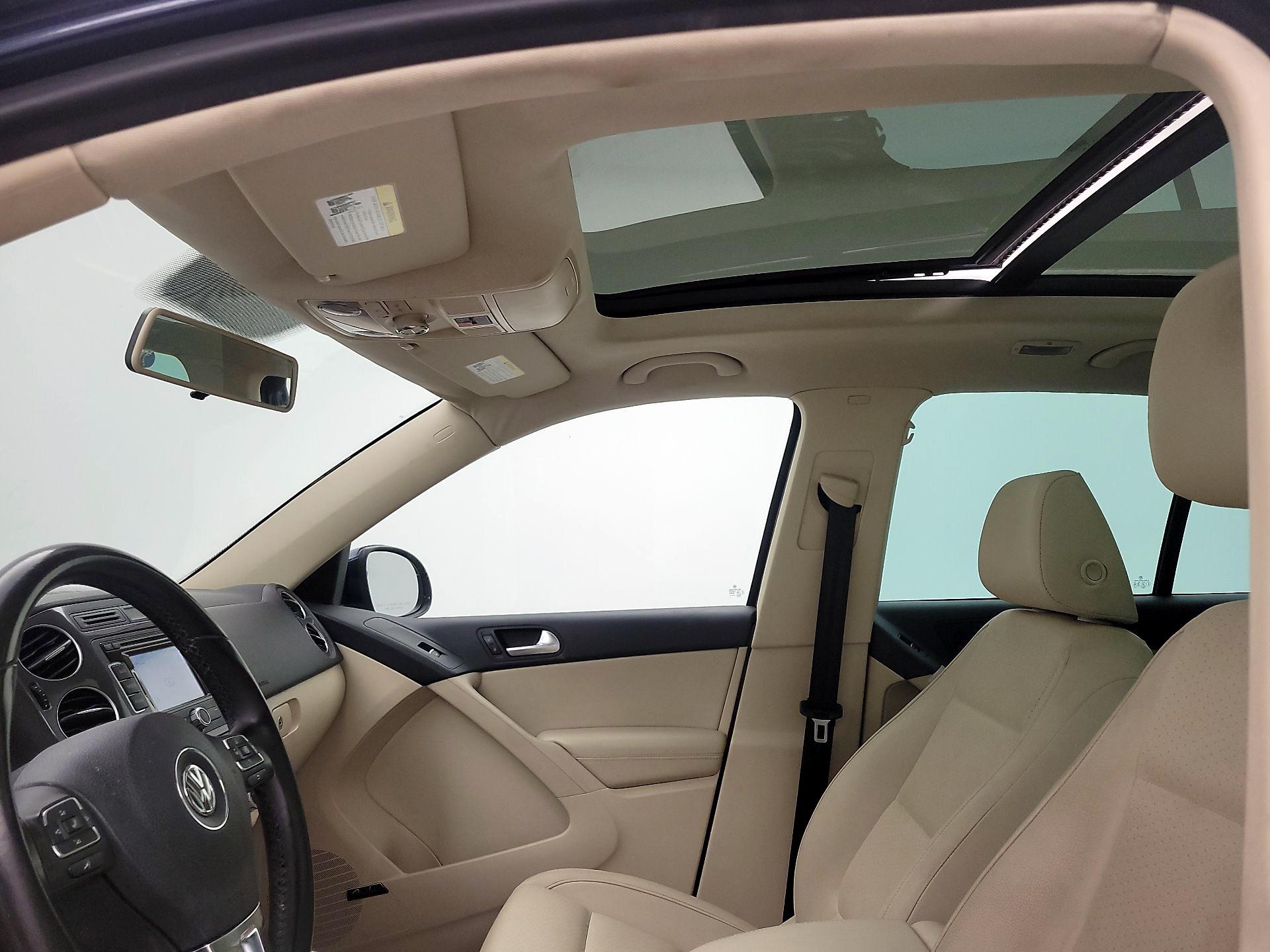 Thumbnail: 2014 Volkswagen Tiguan - 20