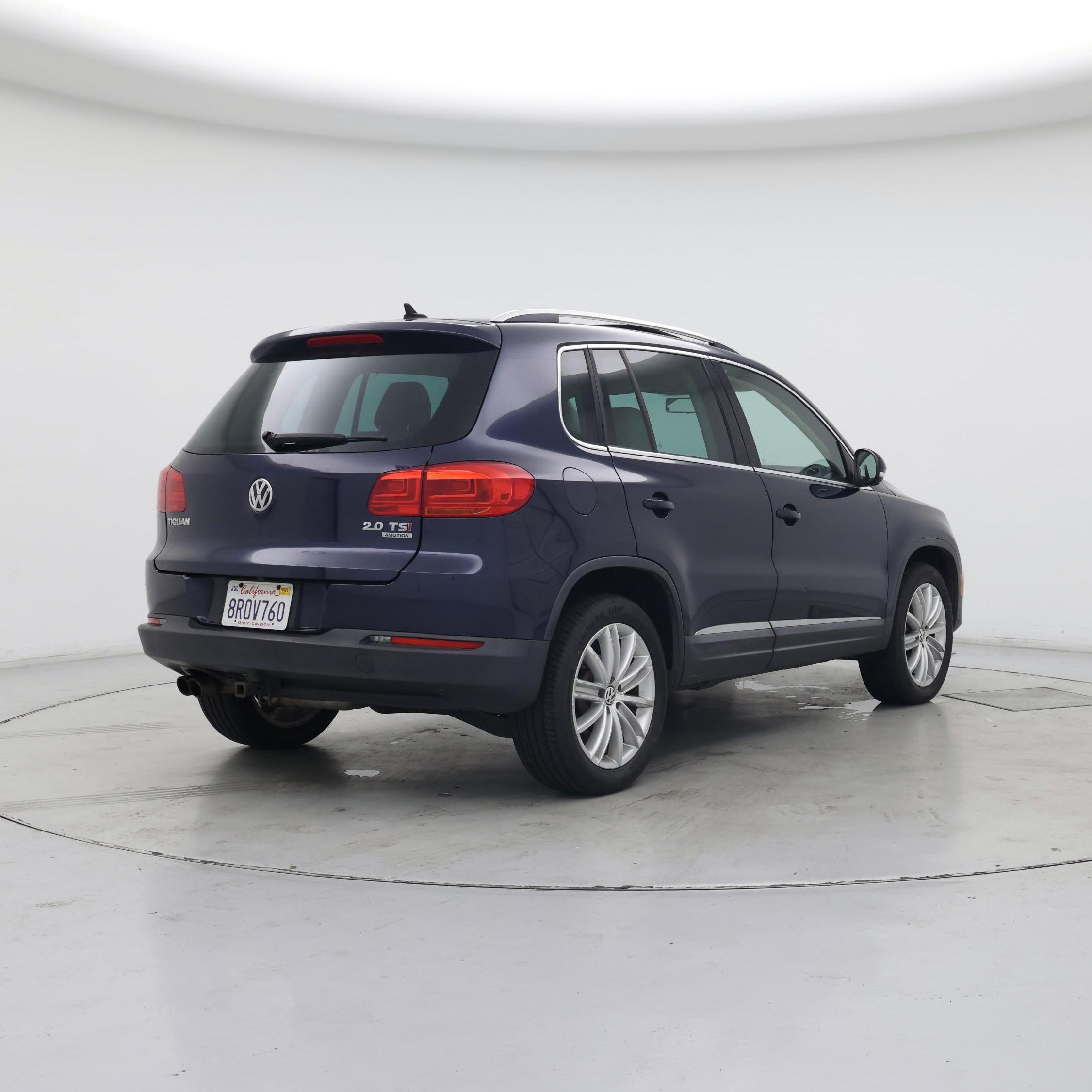 Thumbnail: 2014 Volkswagen Tiguan - 8