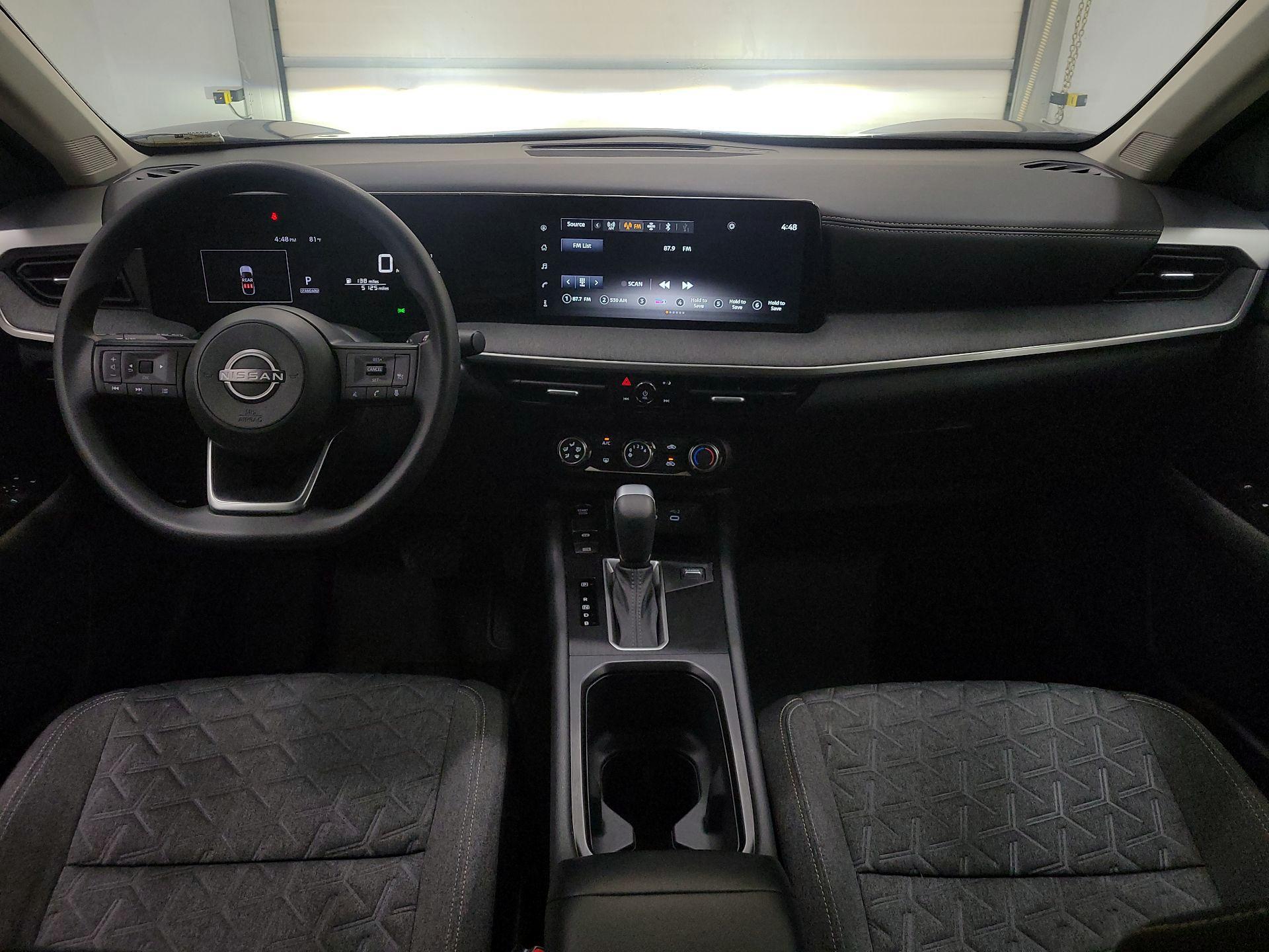 Thumbnail: 2025 Nissan Kicks - 9