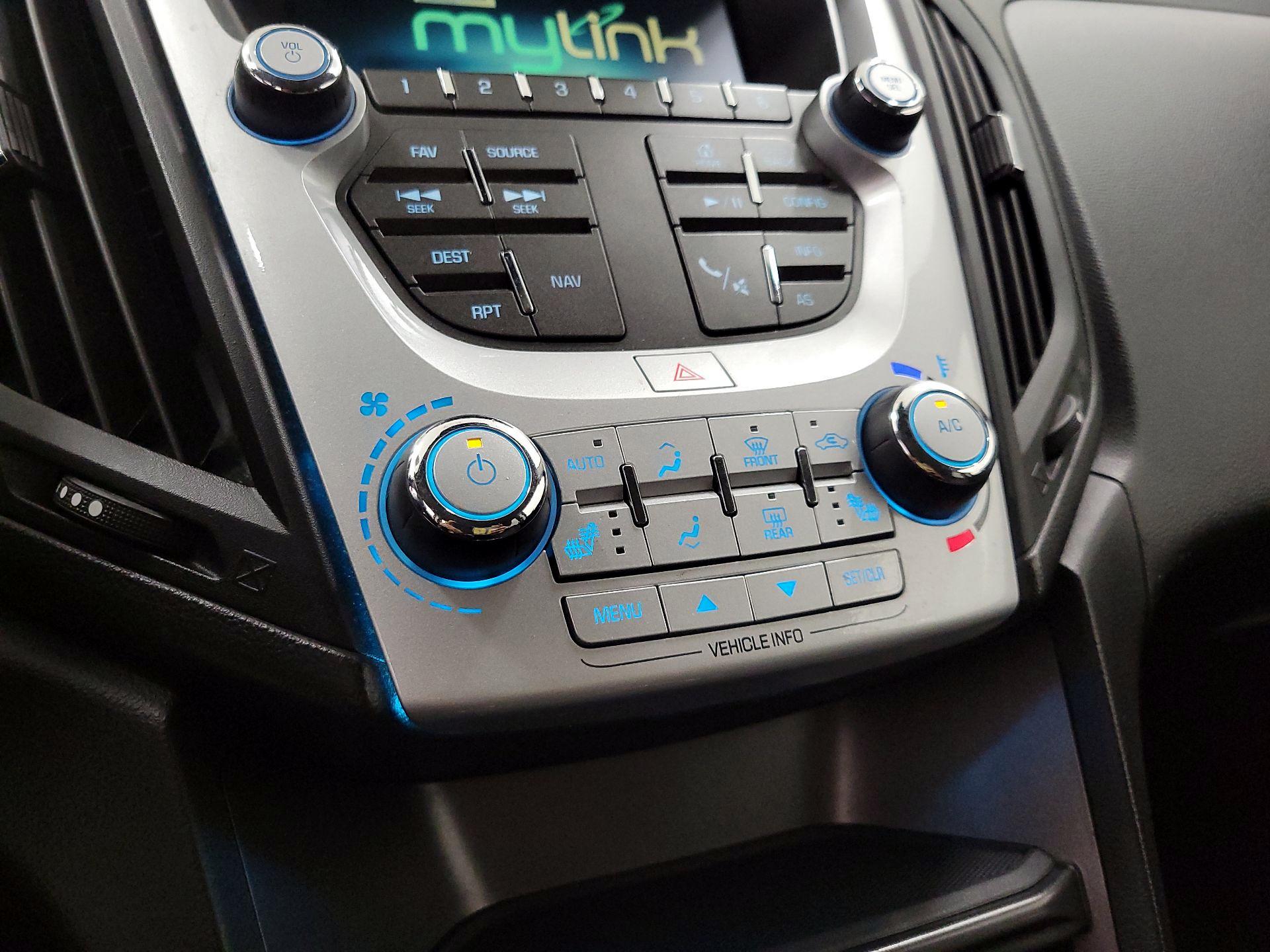 Thumbnail: 2016 Chevrolet Equinox - 16