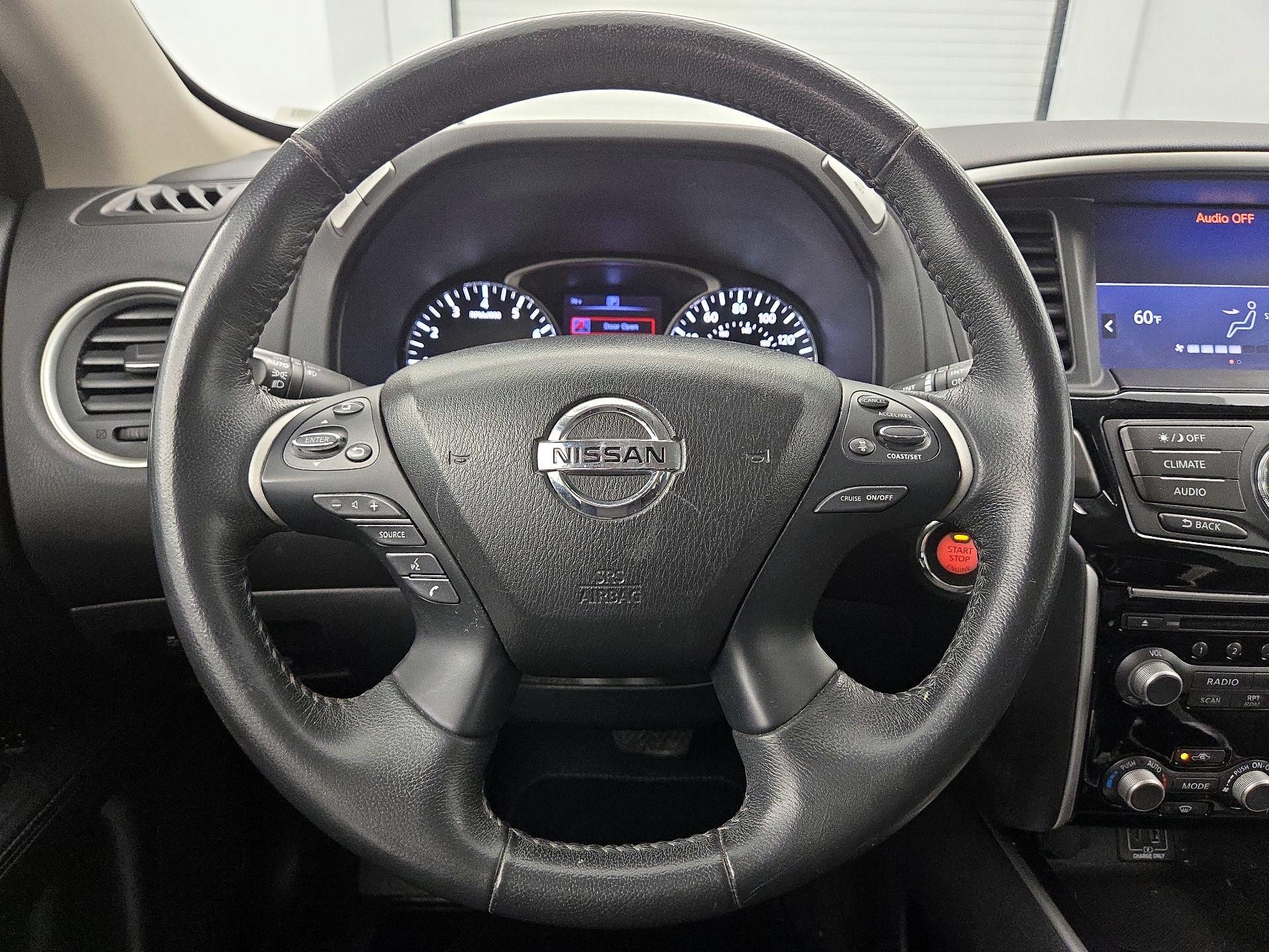 Thumbnail: 2019 Nissan Pathfinder - 10