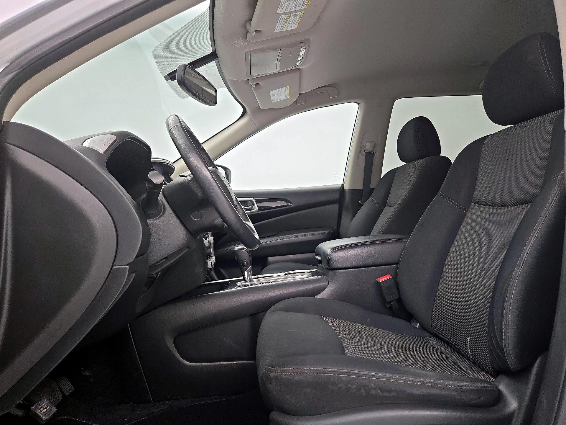 Thumbnail: 2019 Nissan Pathfinder - 11