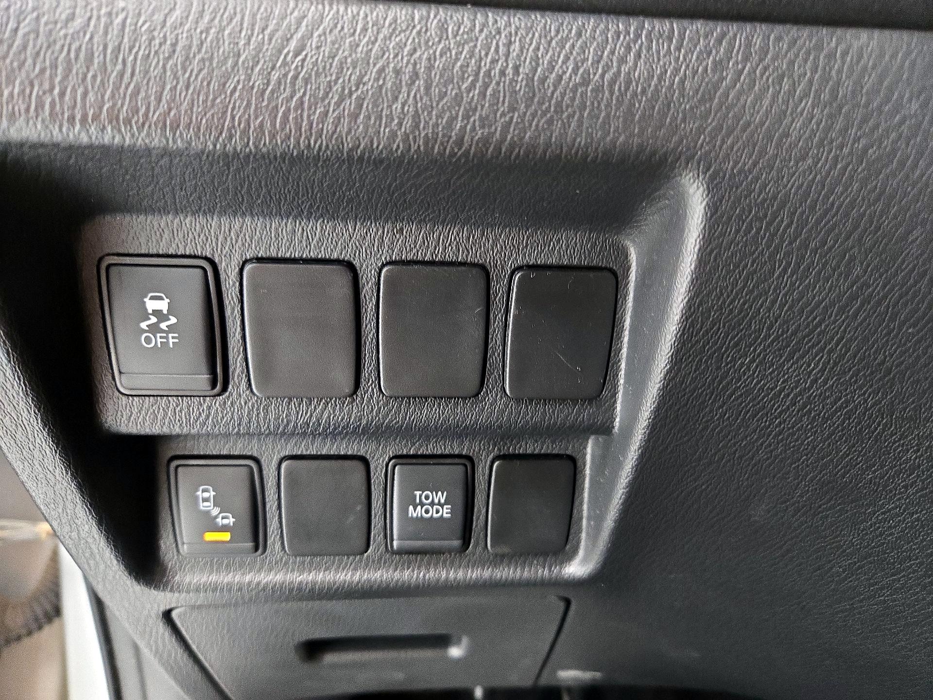 Thumbnail: 2019 Nissan Pathfinder - 13