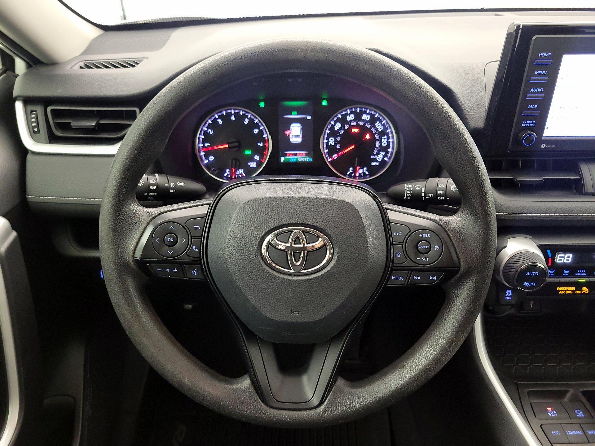 Thumbnail: 2020 Toyota RAV4 - 10